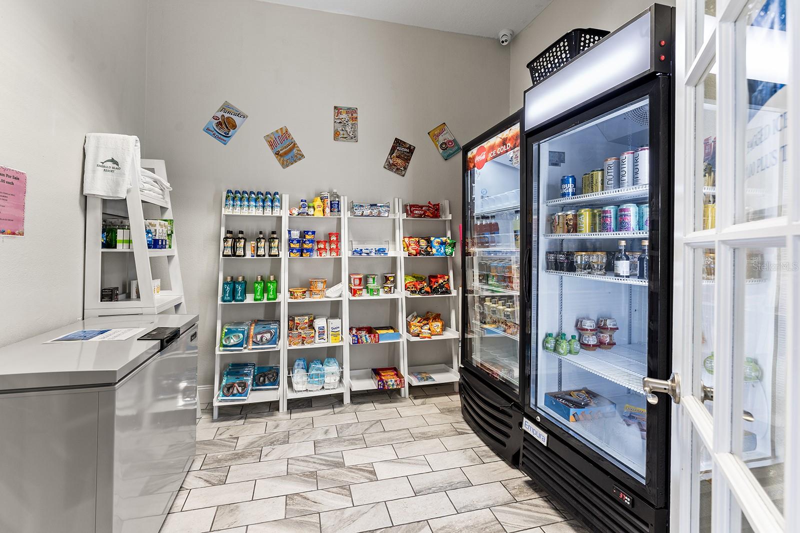 EMERALD ISLAND RESORT - Residential
