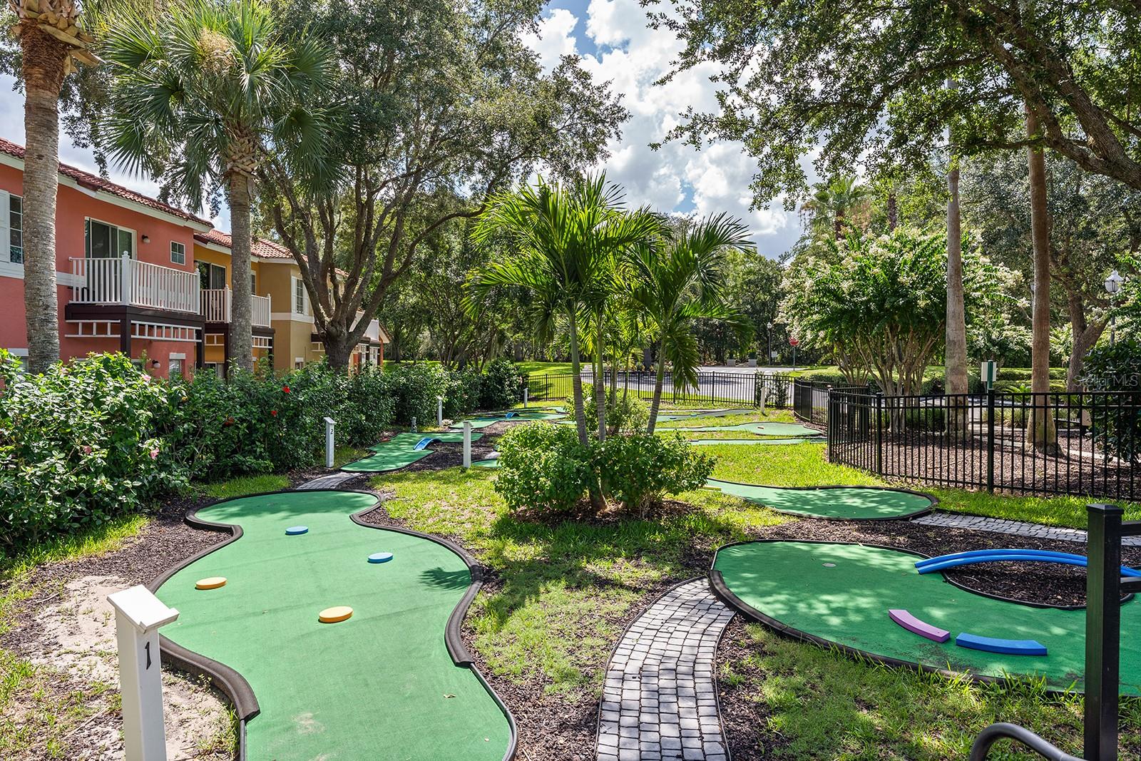 EMERALD ISLAND RESORT - Residential