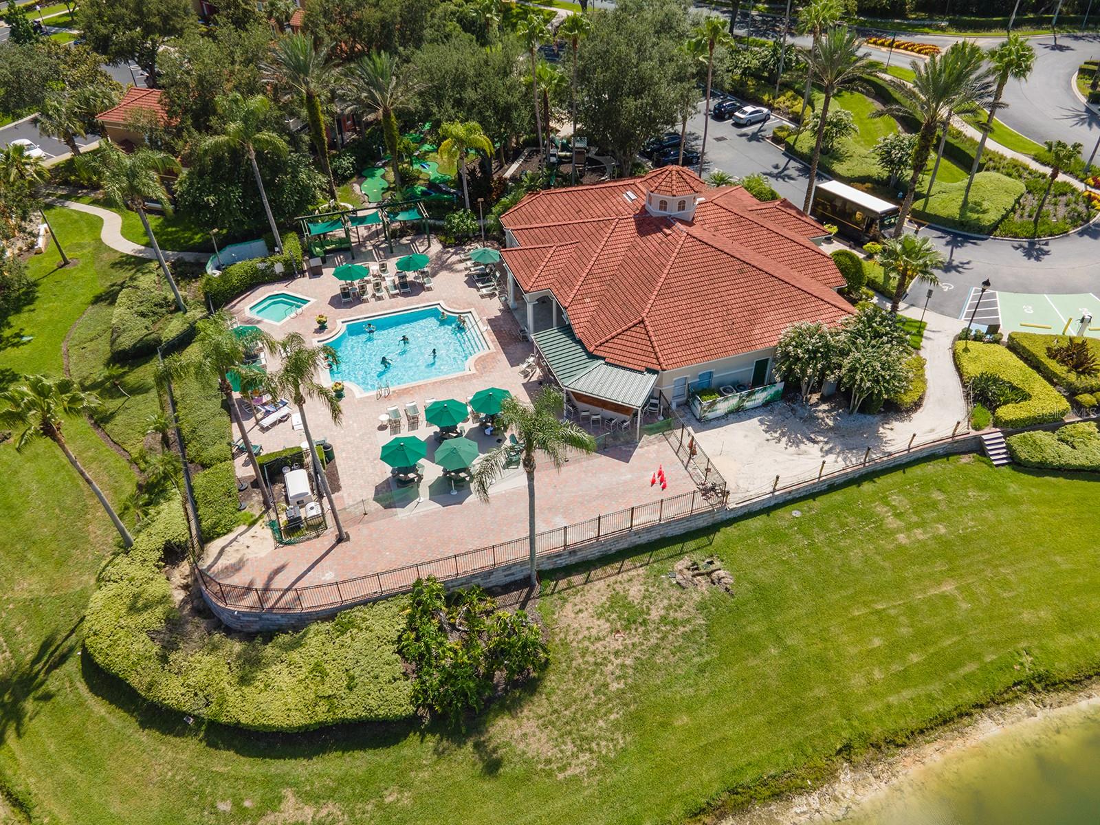 EMERALD ISLAND RESORT - Residential