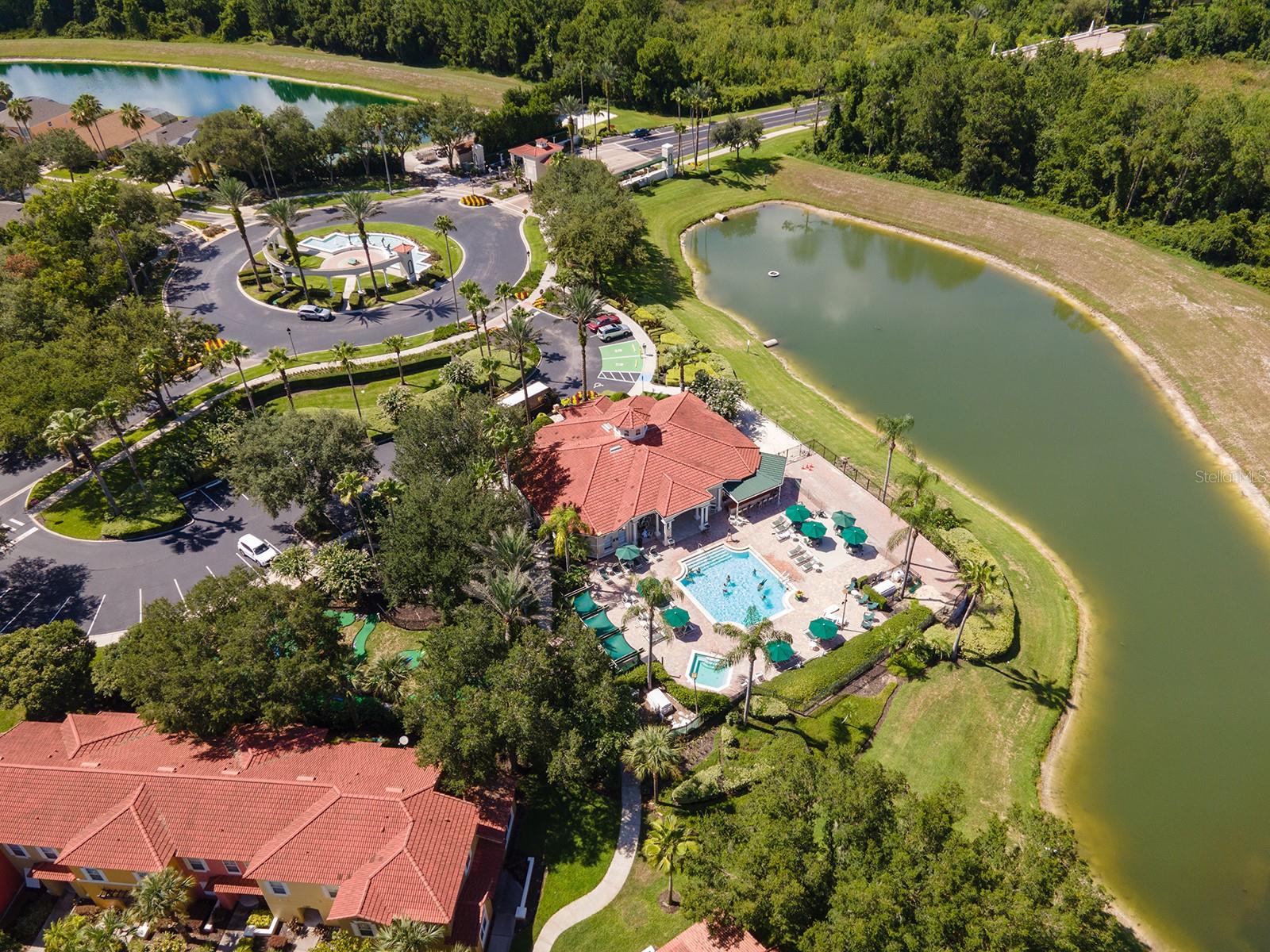 EMERALD ISLAND RESORT - Residential