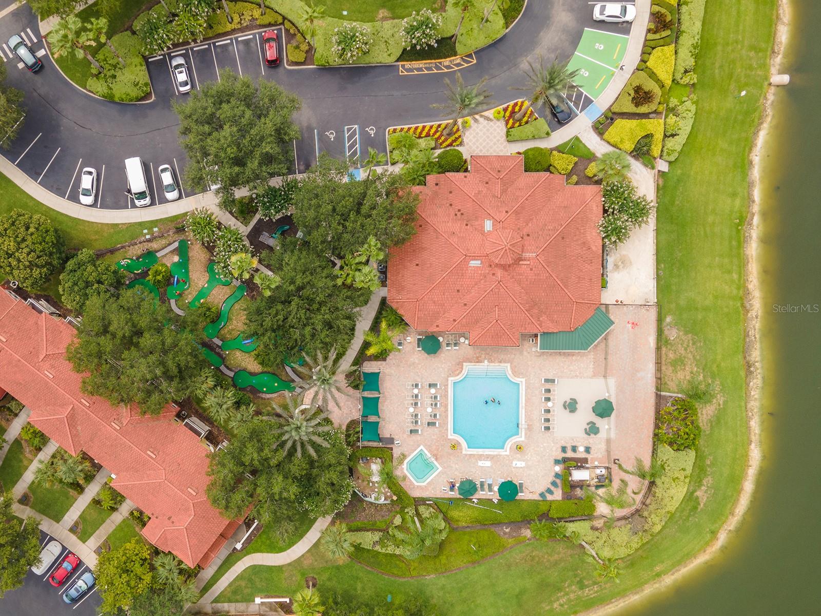 EMERALD ISLAND RESORT - Residential