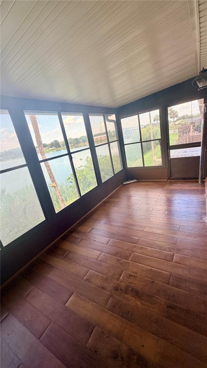 LAKE BENTLEY SHORES CONDO PH 01 - Residential Lease