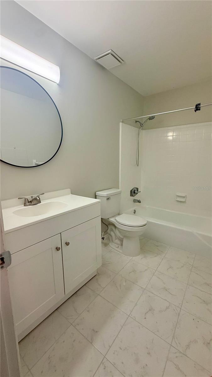 LAKE BENTLEY SHORES CONDO PH 01 - Residential Lease