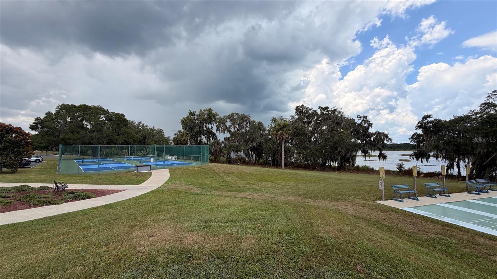 ARBOR LAKES UNIT 01 - Residential
