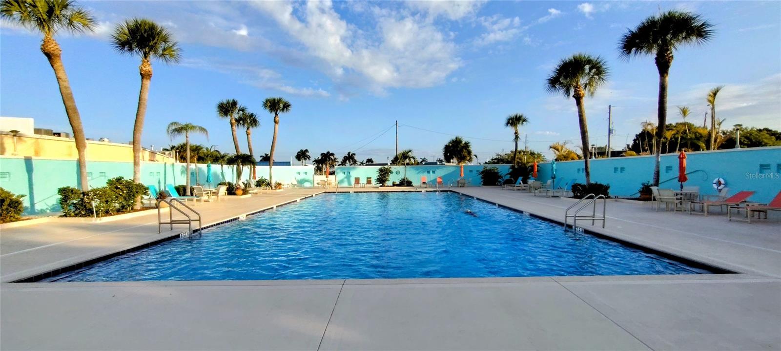 COLONNADES CONDO 11 - Residential