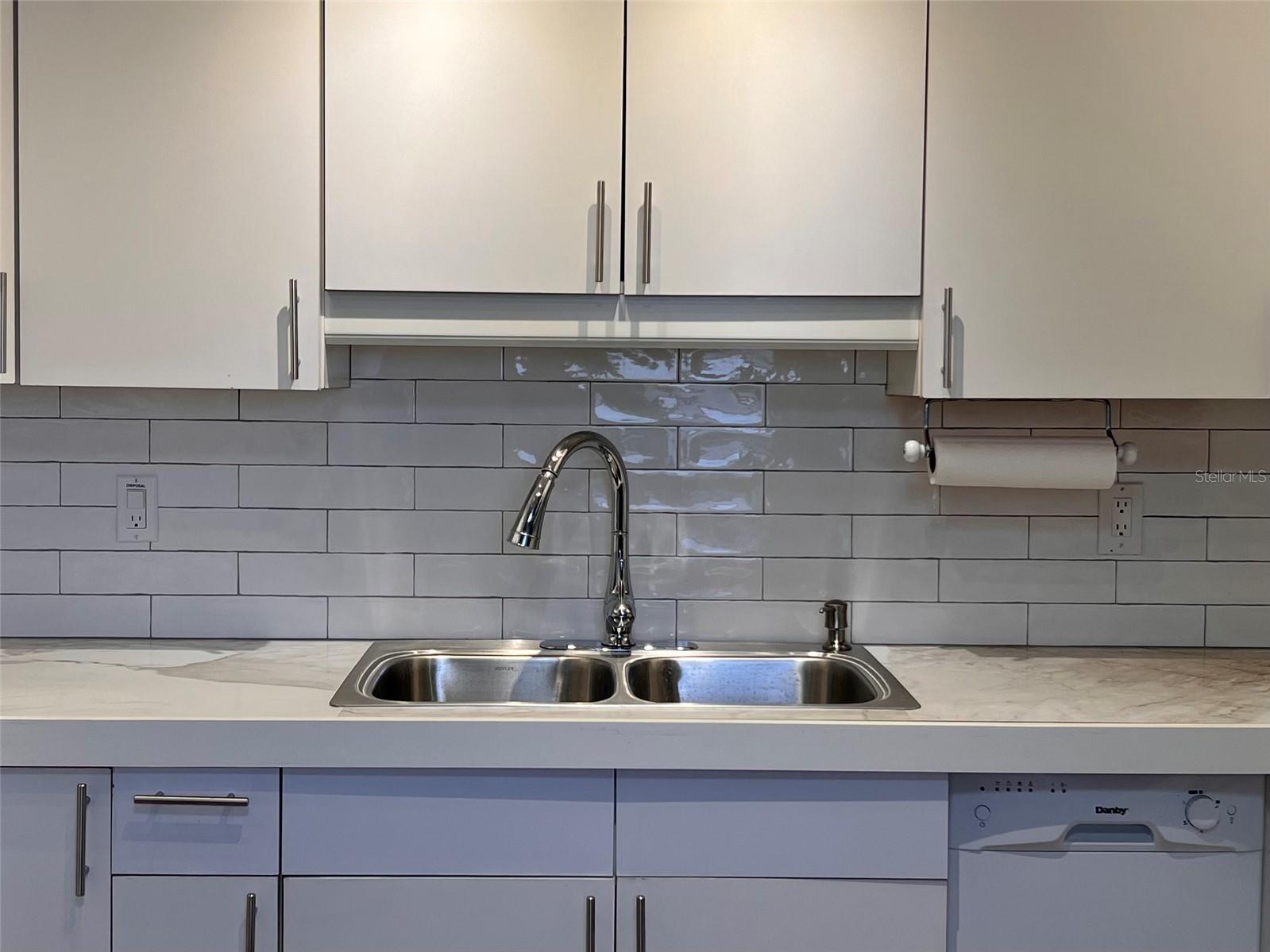CENTRAL PARK SUB - Residential Income