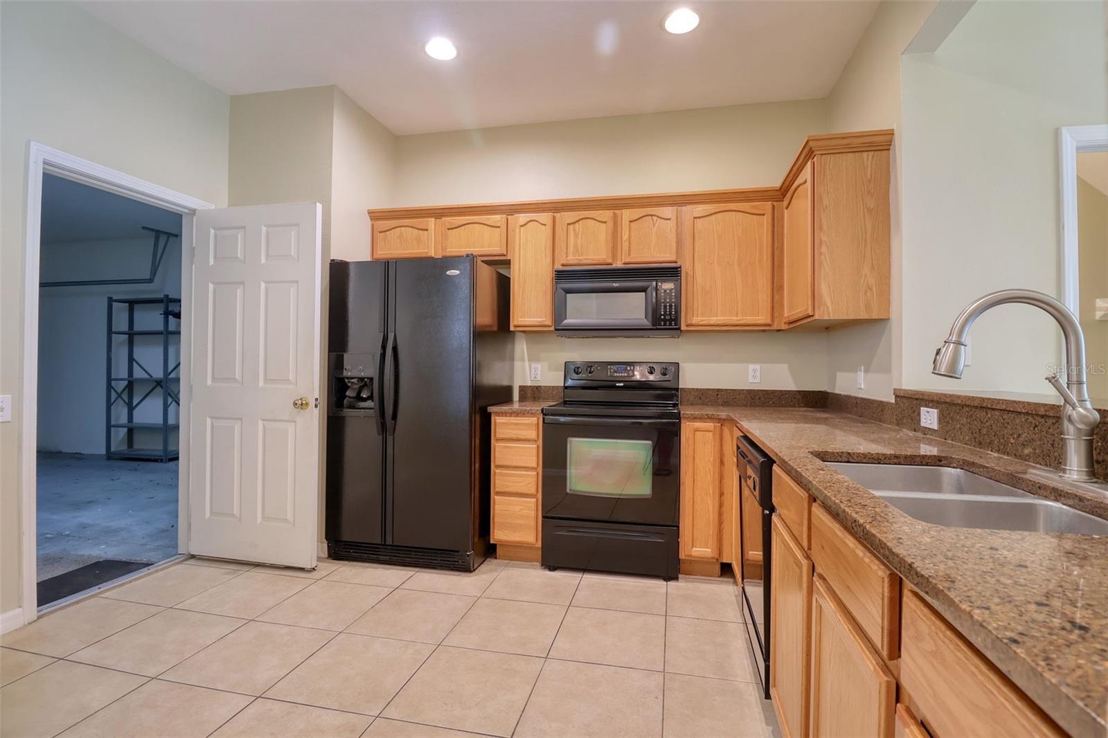 PALMBROOKE TOWNHOMES - Residential Lease