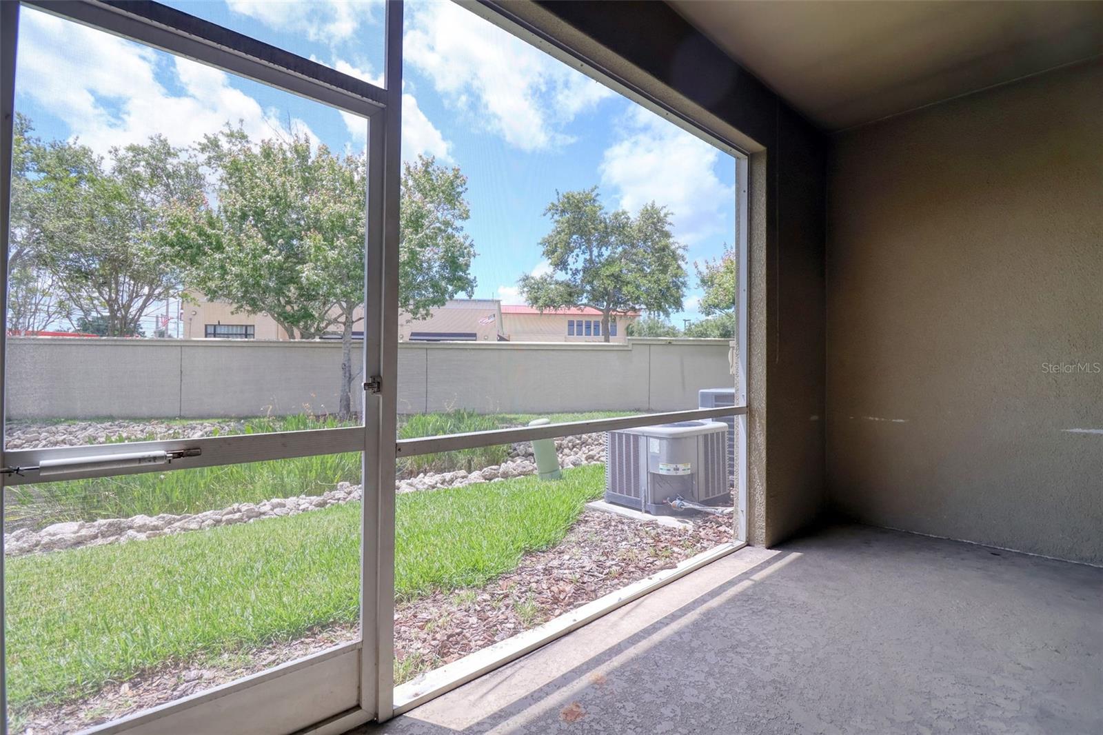 PALMBROOKE TOWNHOMES - Residential Lease