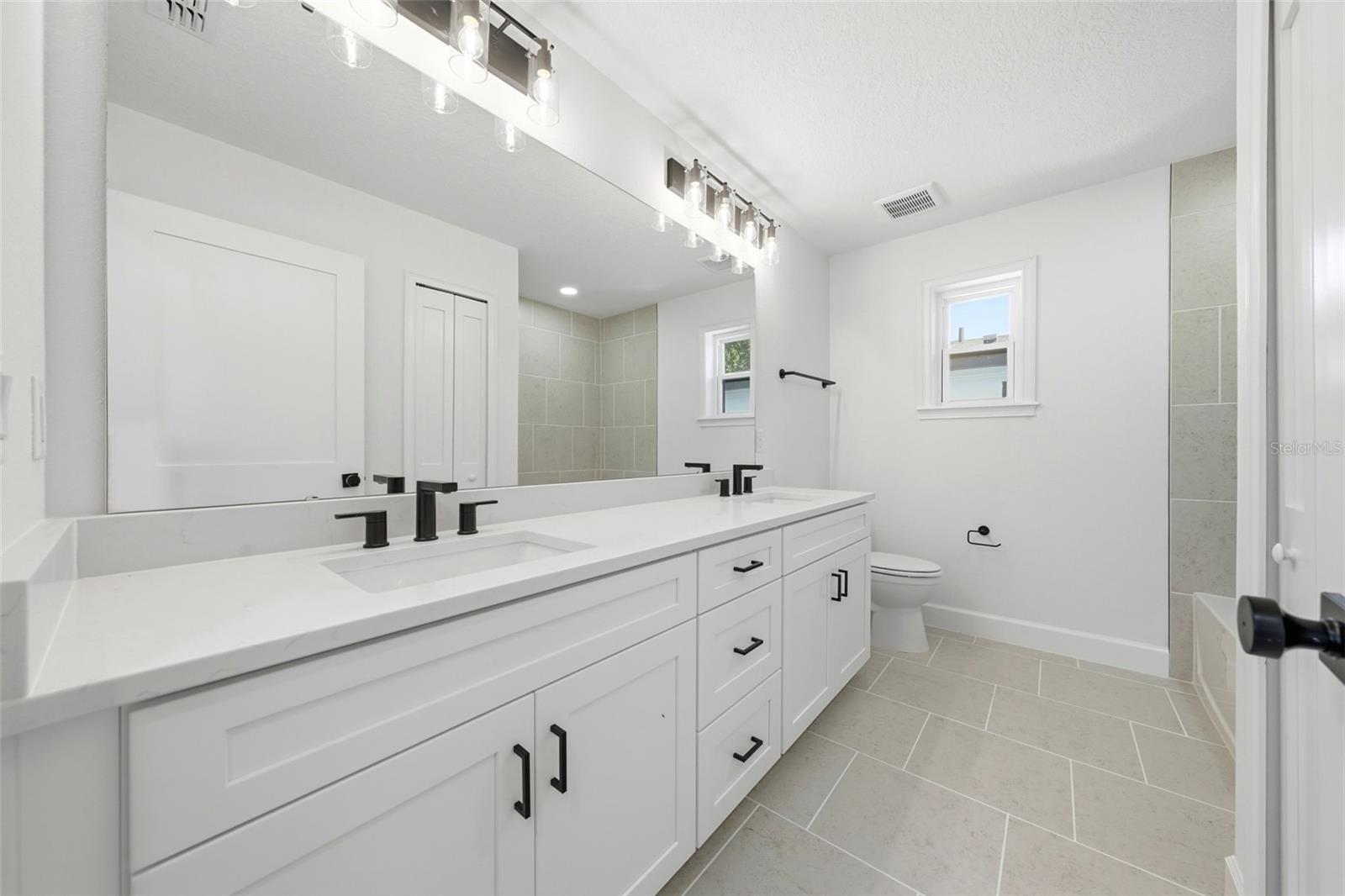 FARMSTEAD 44 - Residential