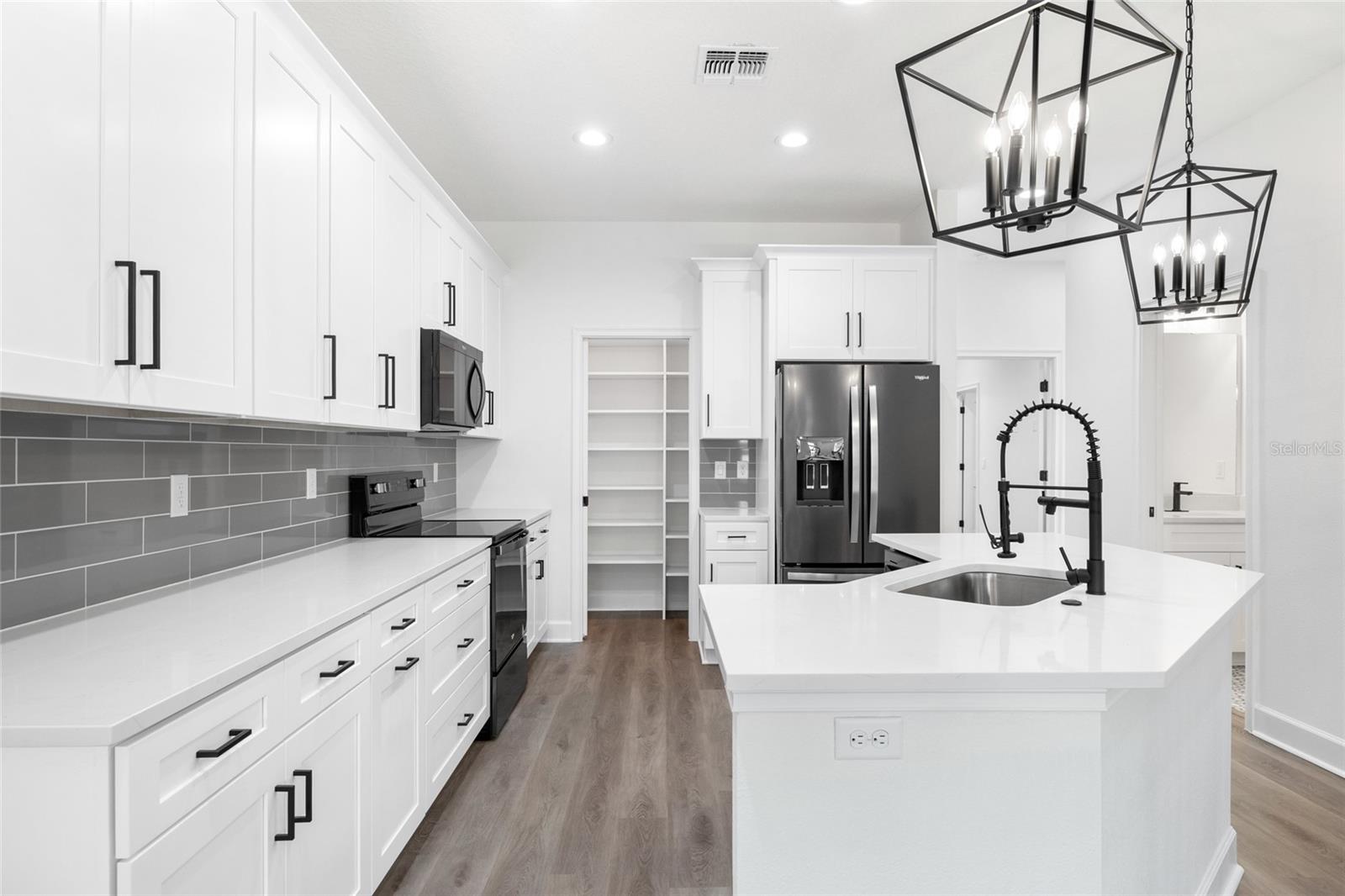 FARMSTEAD 44 - Residential