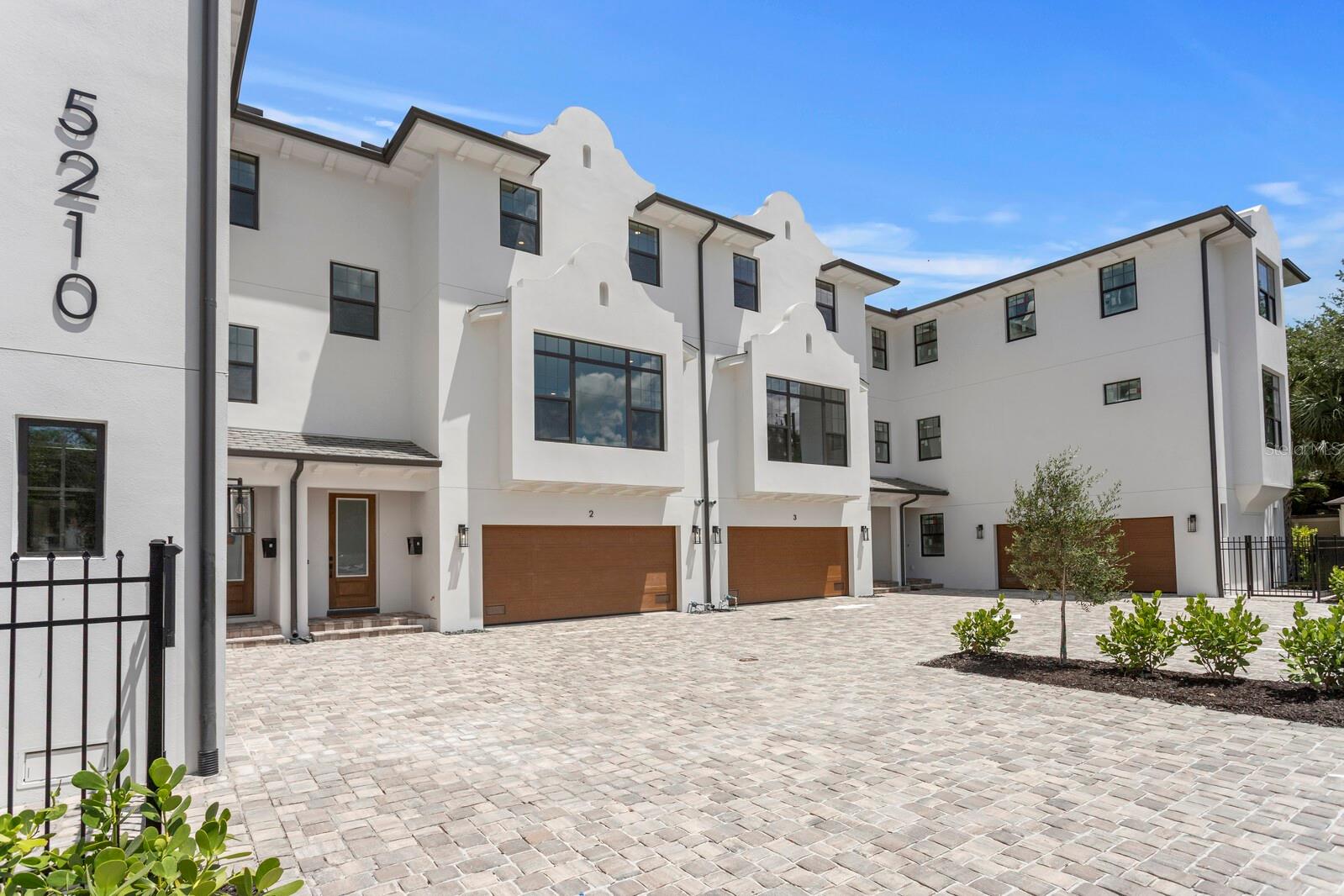 BAYSHORE RESIDENCES AND TOWNHOMES - Residential