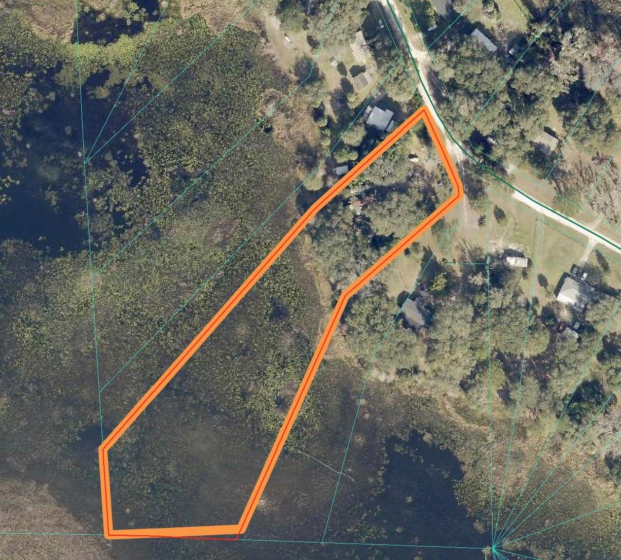 LAKE FOREST ESTATE - Residential