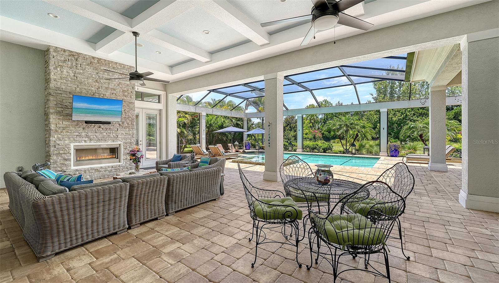 LAKE CLUB PH II - Residential