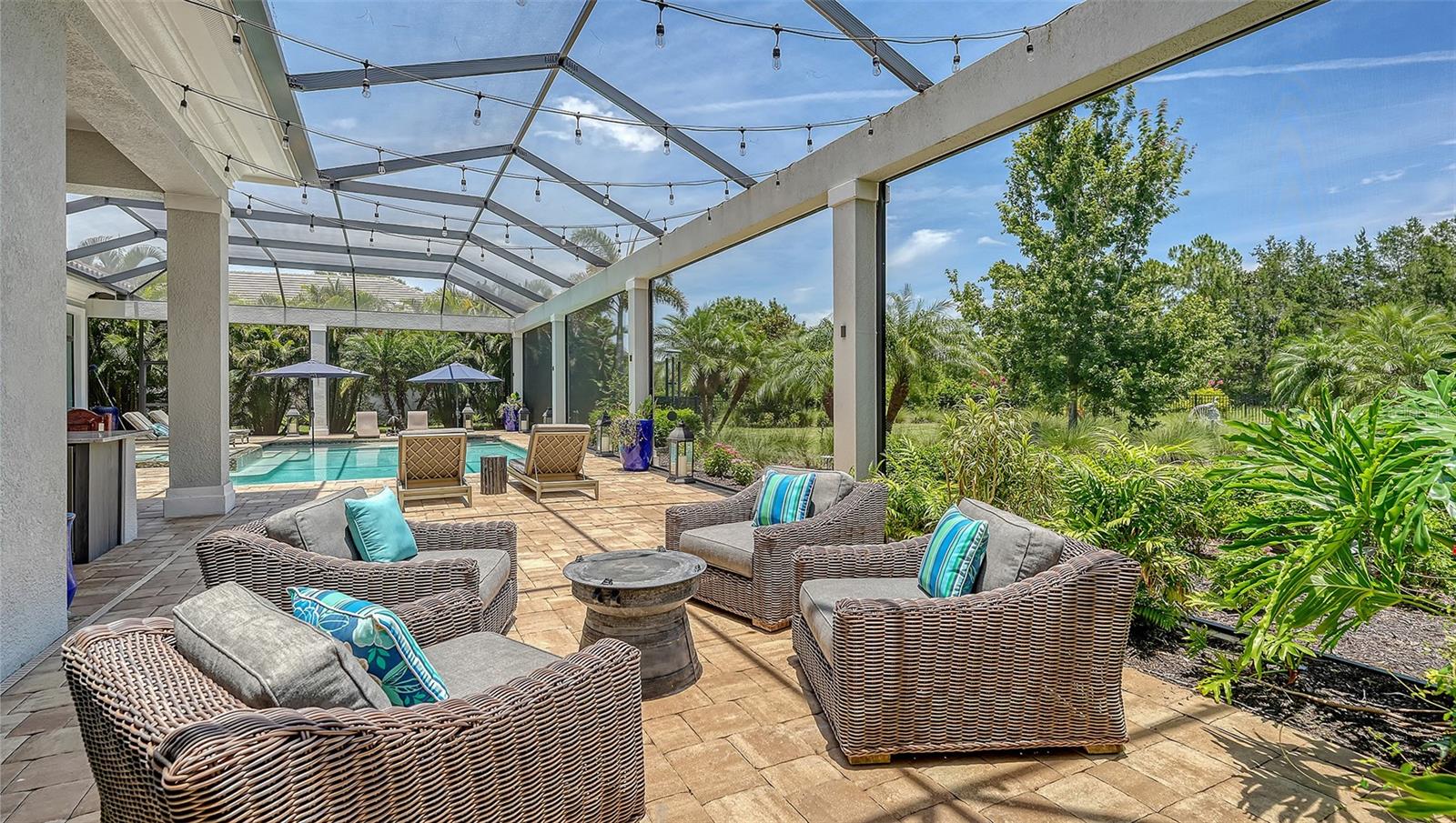 LAKE CLUB PH II - Residential