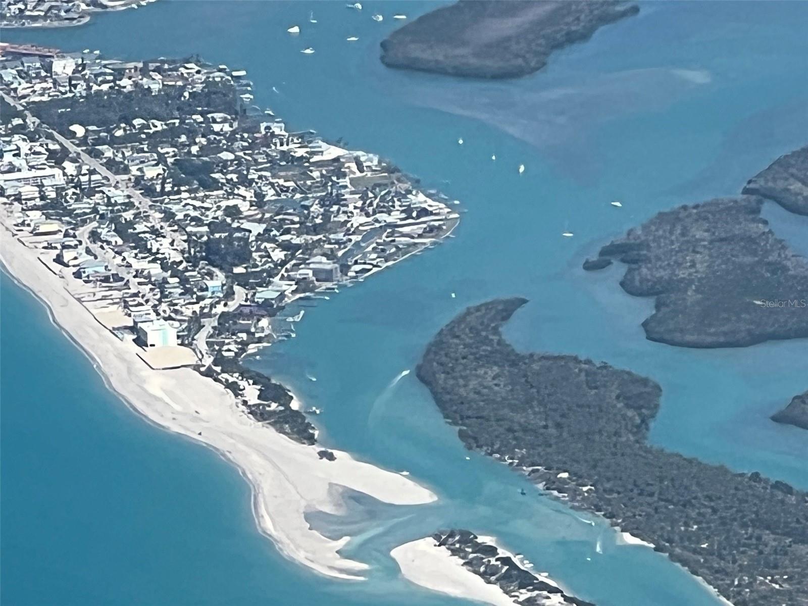 HOLIDAY SHORES - Land