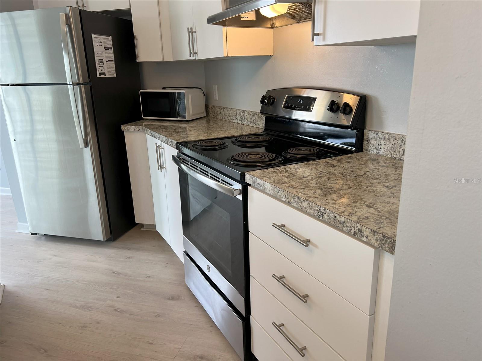 DOCKSIDE CONDO - Residential Lease
