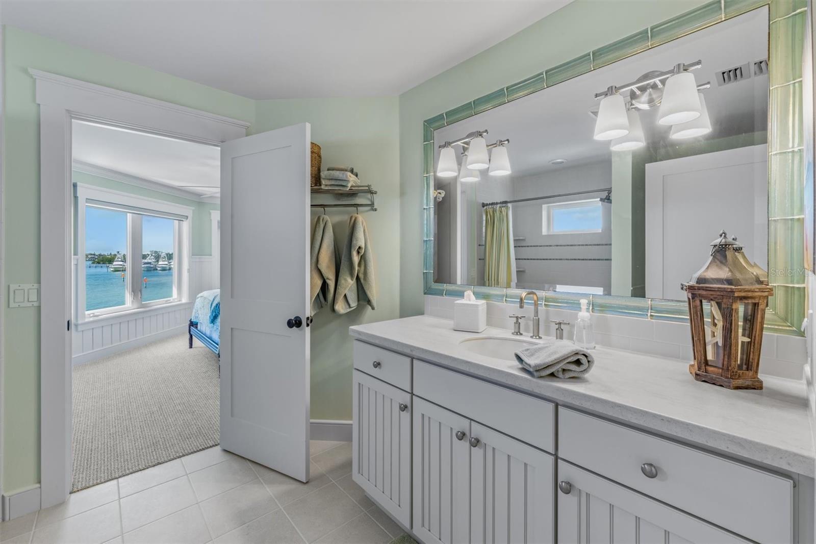 NORTH POINT HARBOUR UNIT THREE - Residential