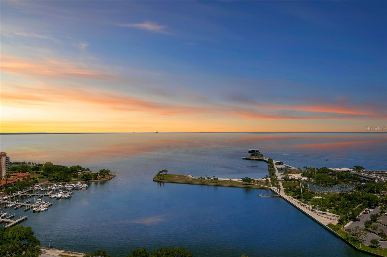 PARKSHORE PLAZA CONDO - Residential