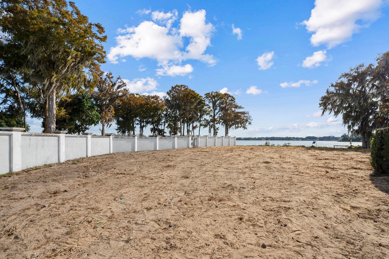 HOLLIEANNA SHORES 1ST ADD - Land