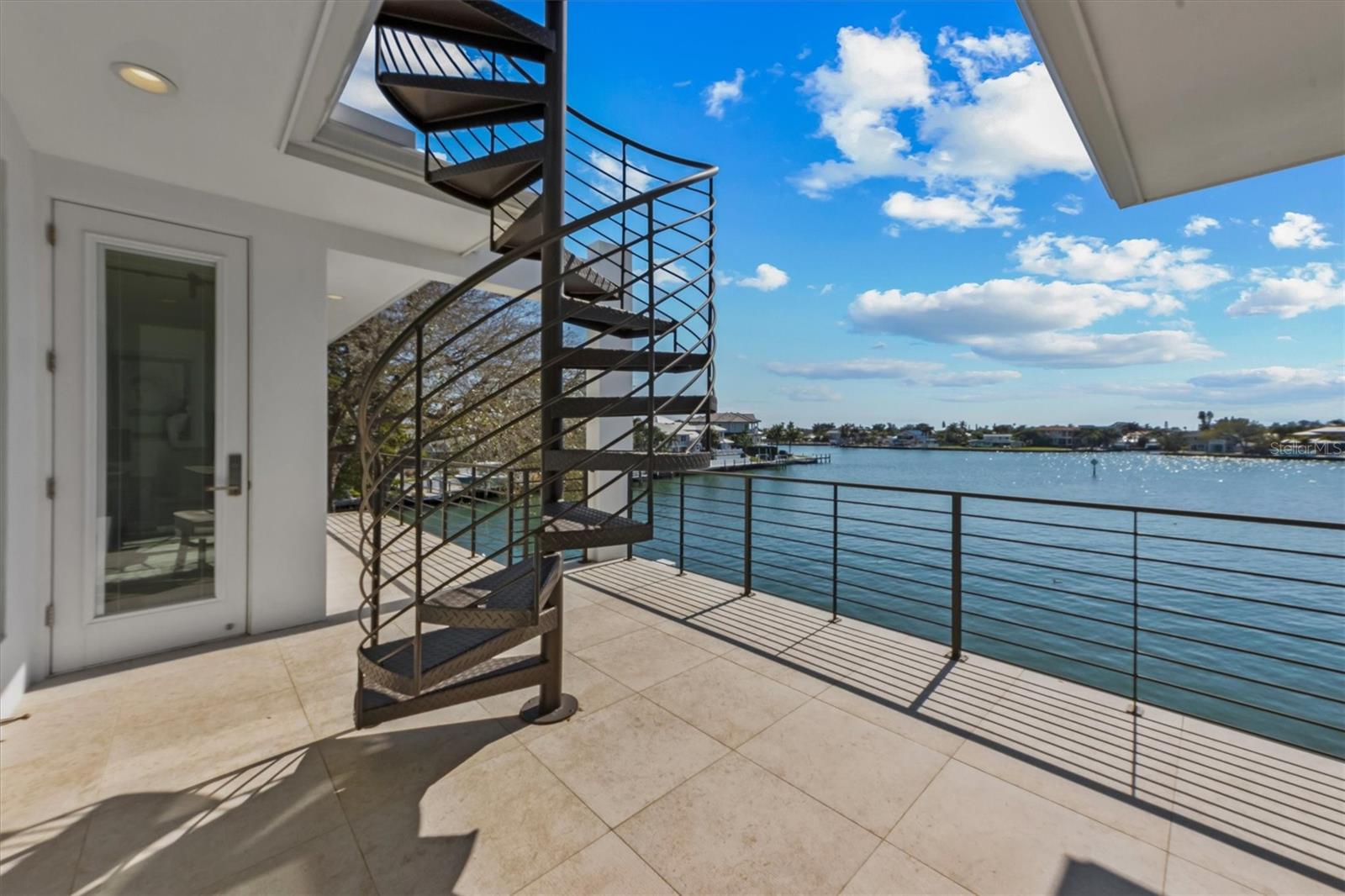 NORTH POINT HARBOUR UNIT THREE - Residential