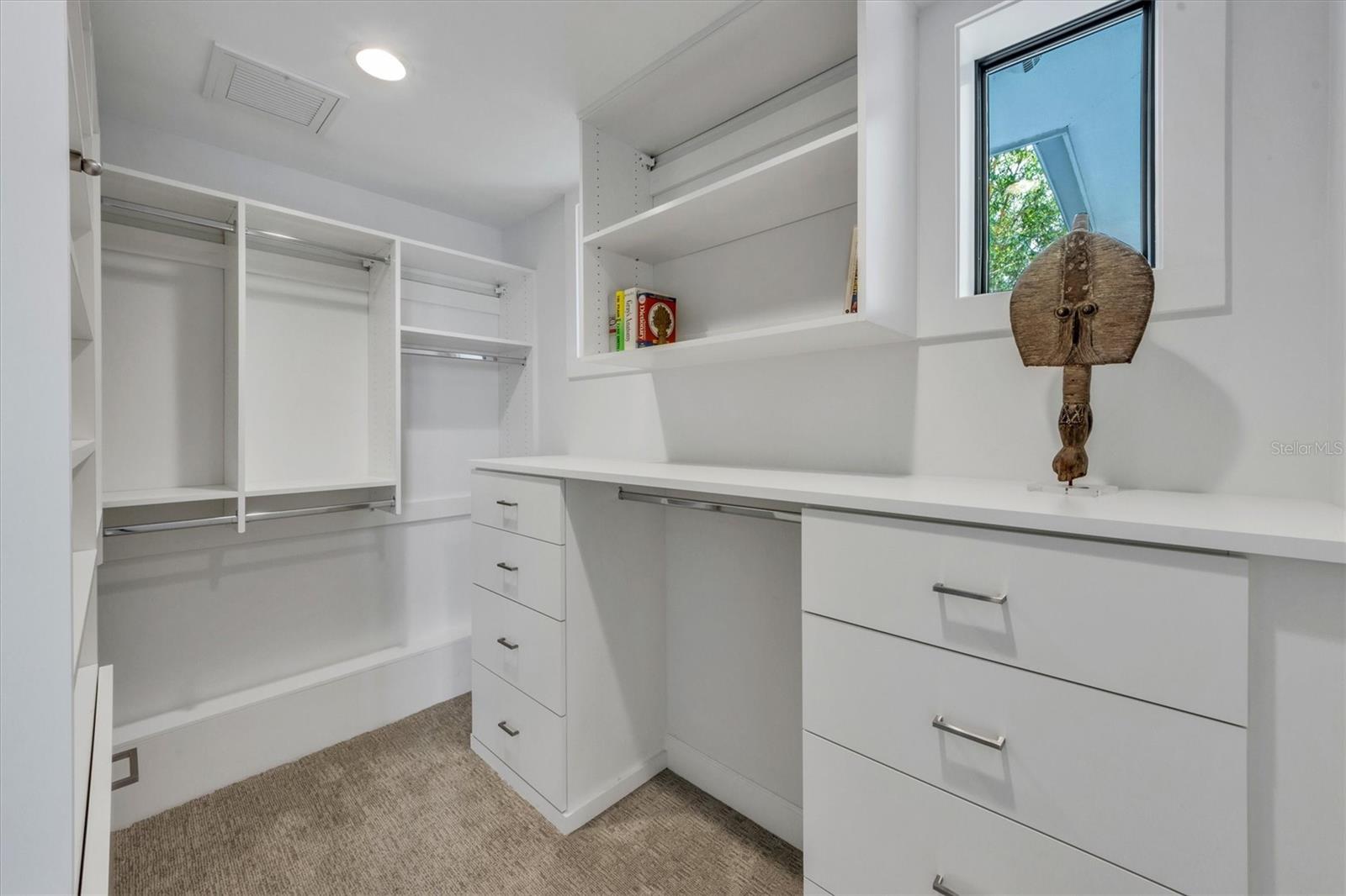NORTH POINT HARBOUR UNIT THREE - Residential