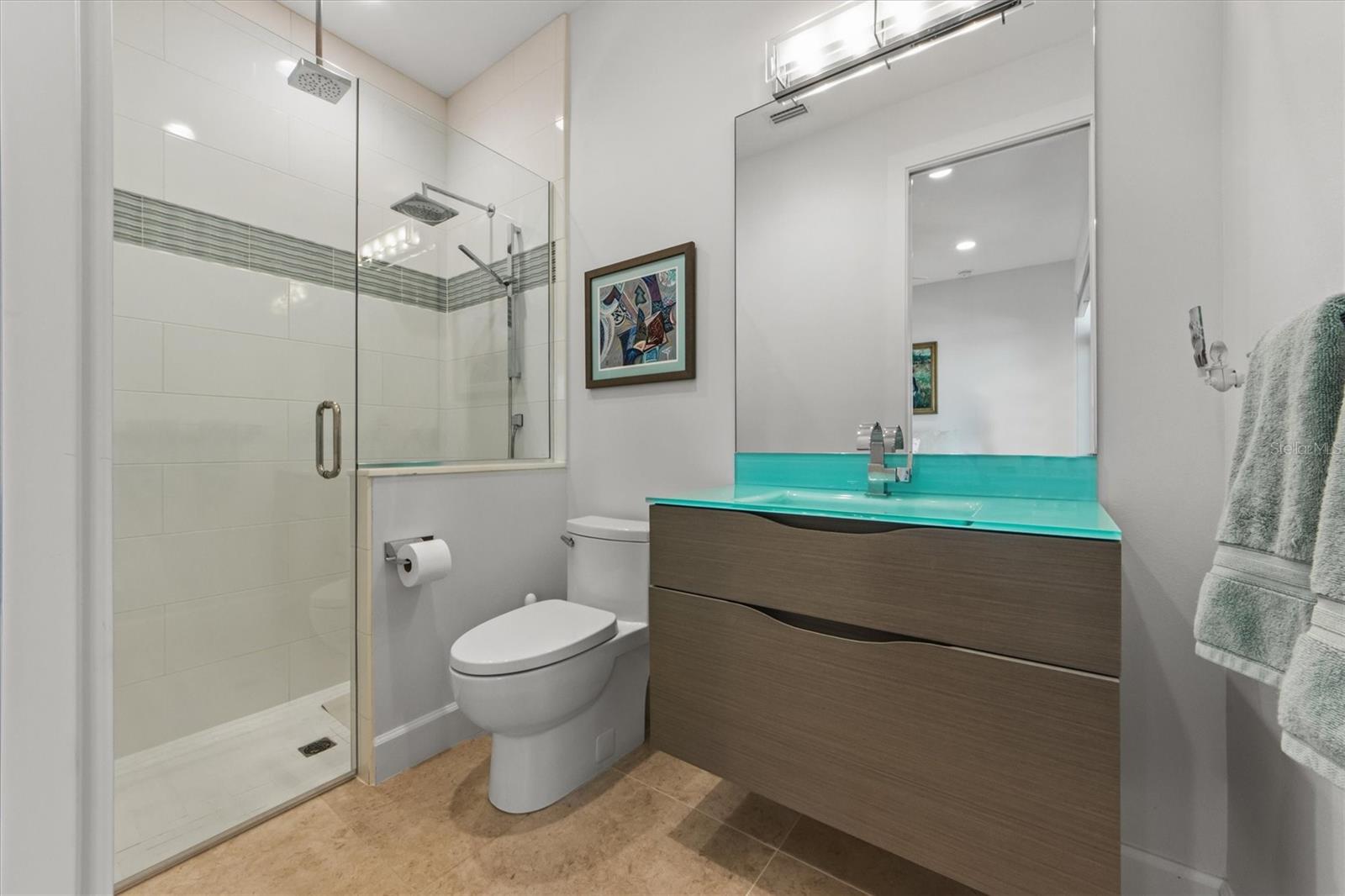 NORTH POINT HARBOUR UNIT THREE - Residential