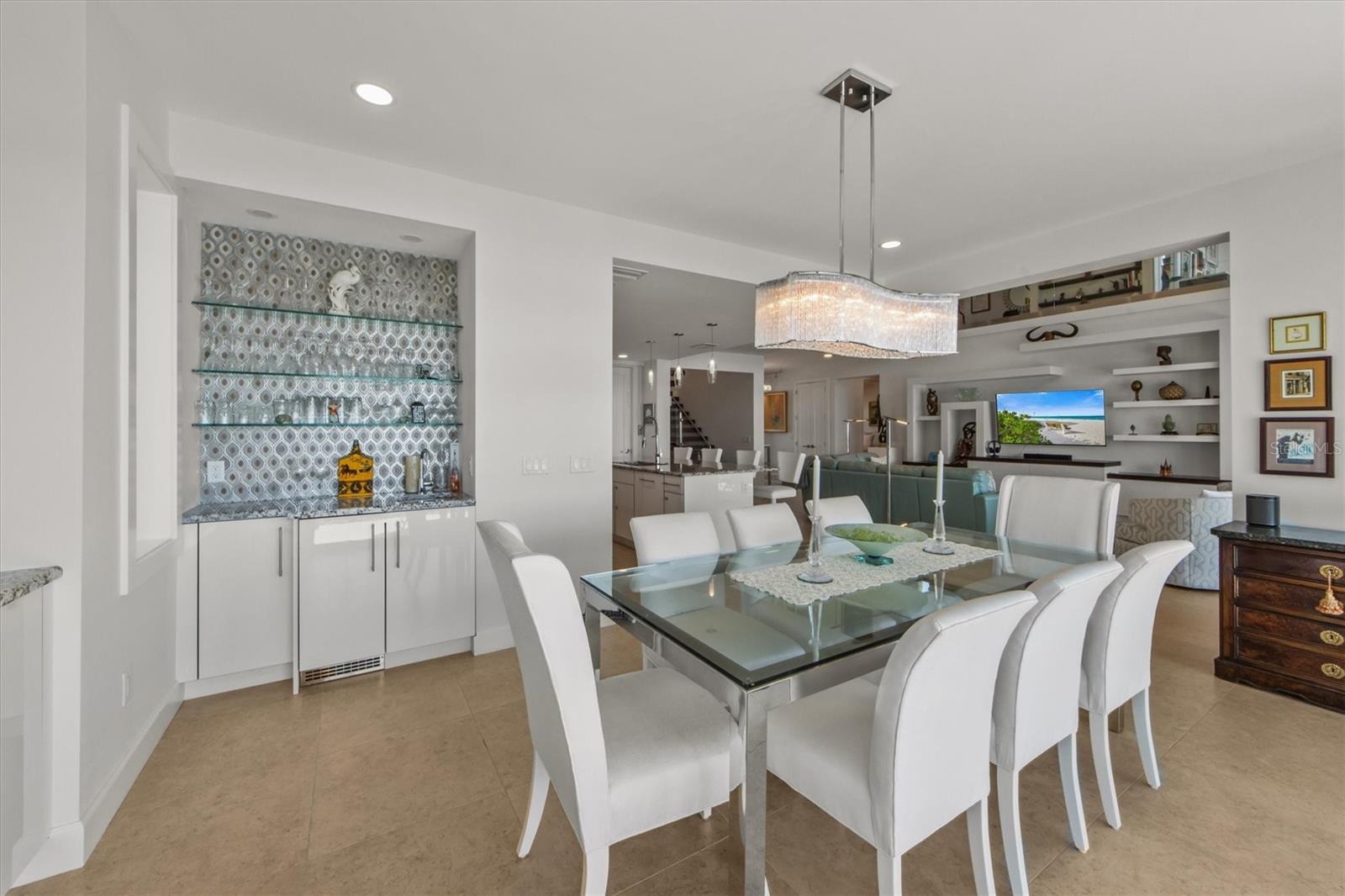 NORTH POINT HARBOUR UNIT THREE - Residential