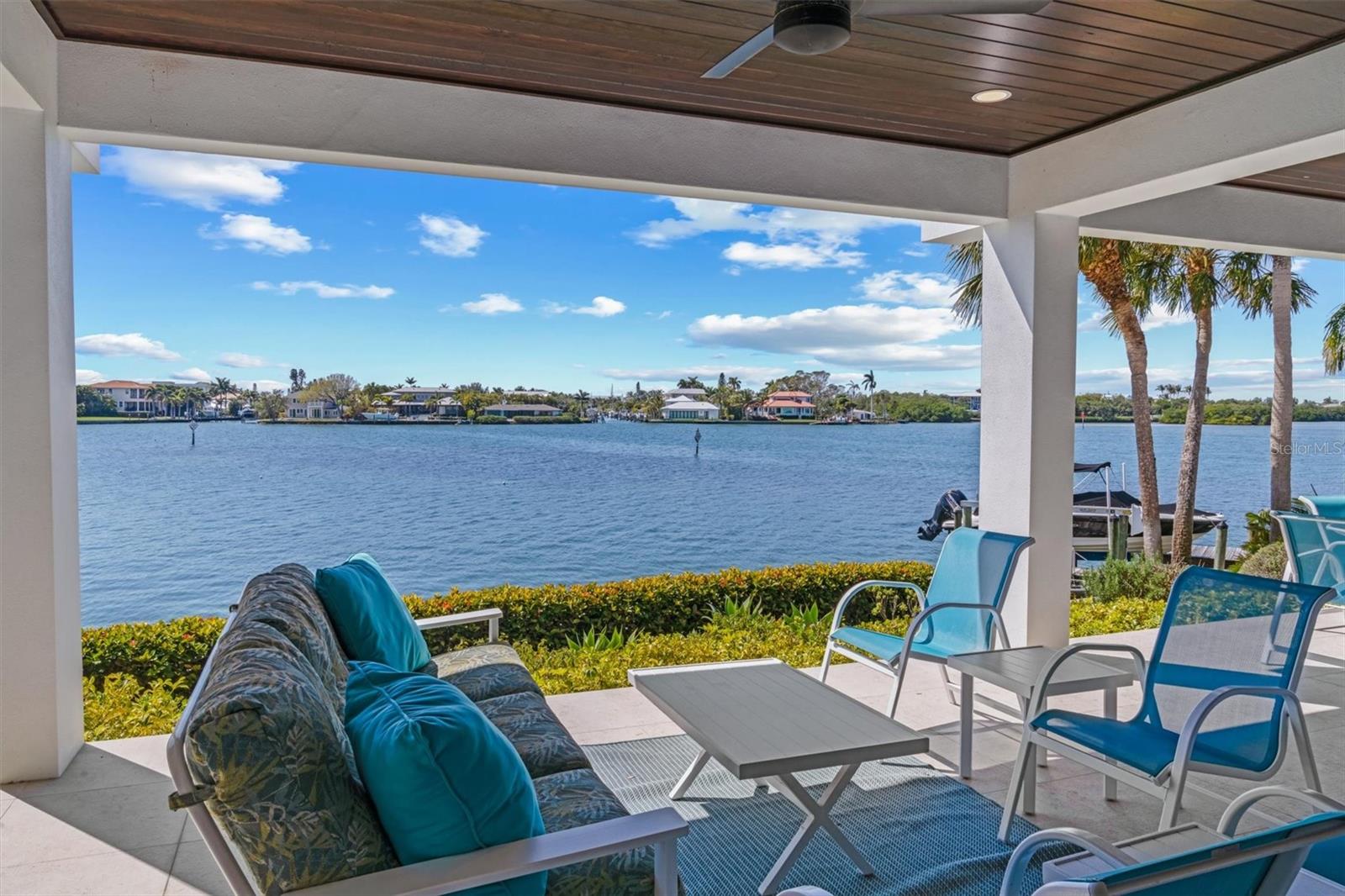 NORTH POINT HARBOUR UNIT THREE - Residential