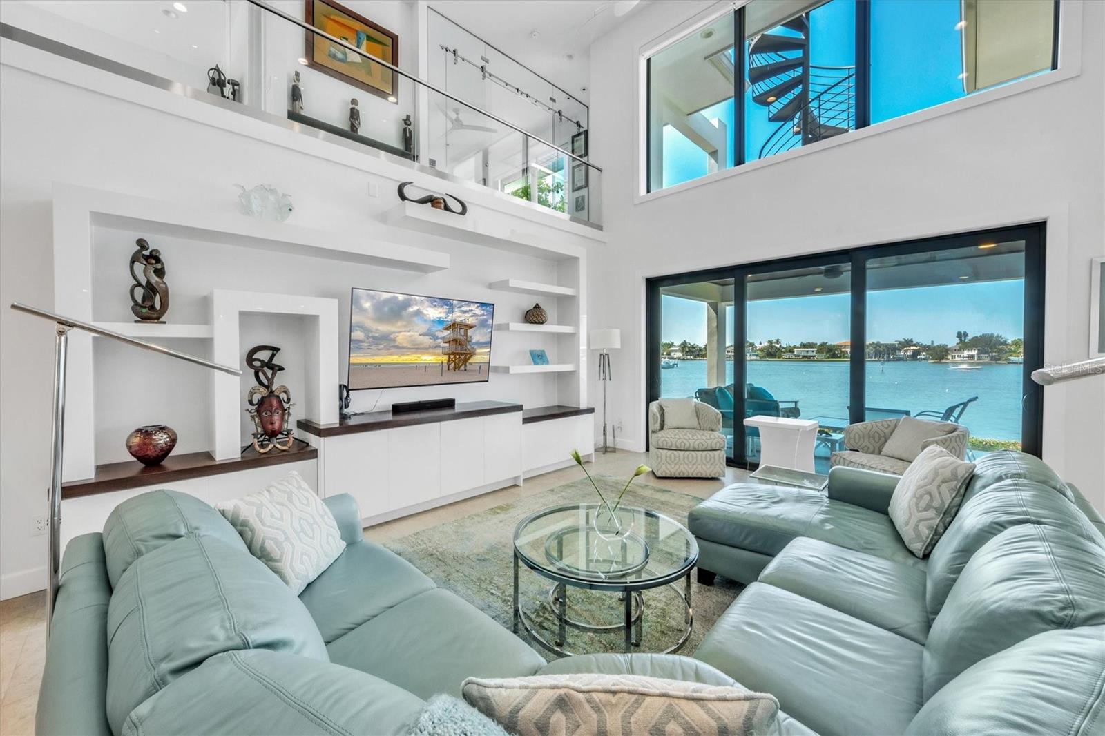 NORTH POINT HARBOUR UNIT THREE - Residential