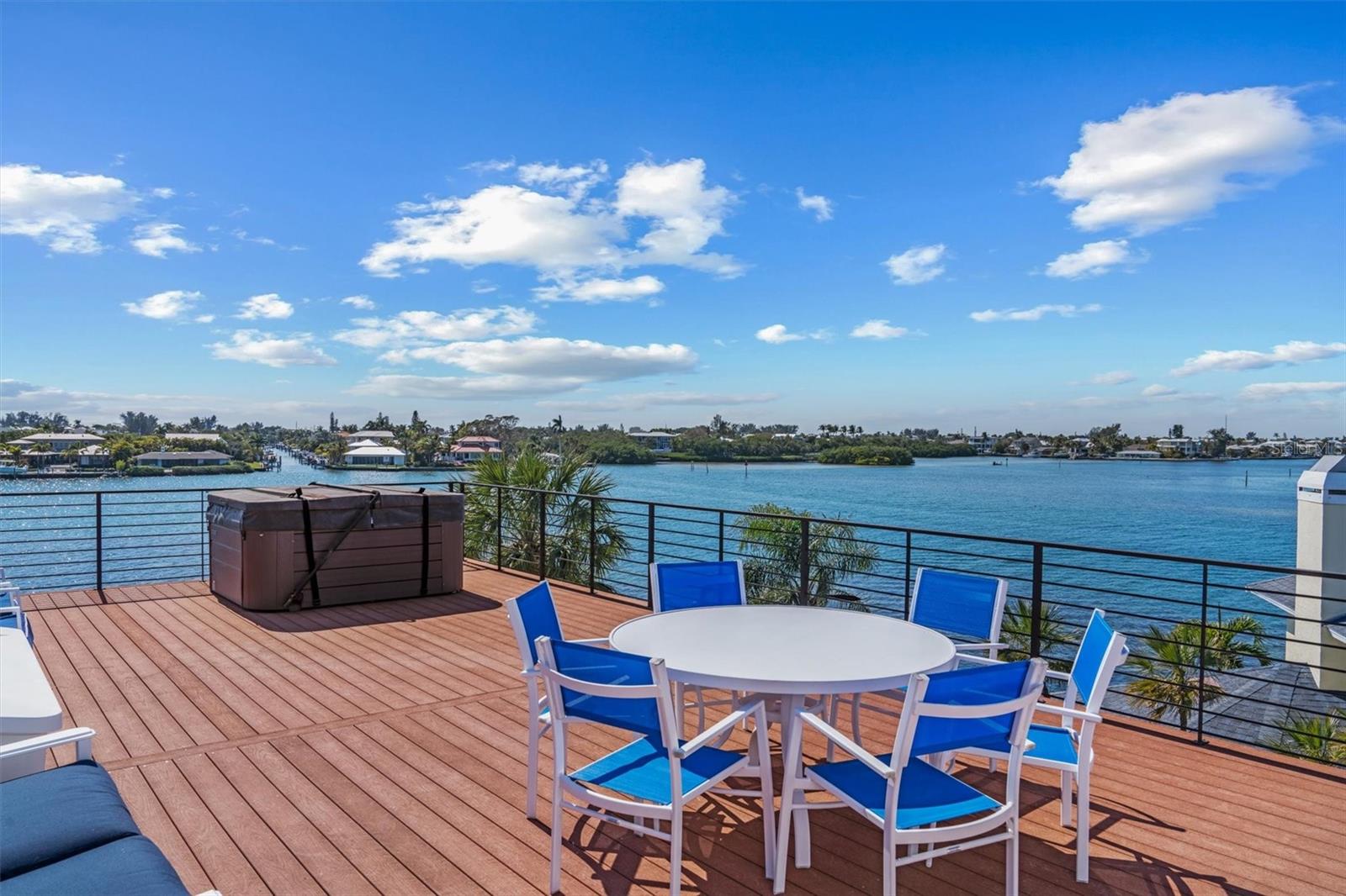 NORTH POINT HARBOUR UNIT THREE - Residential
