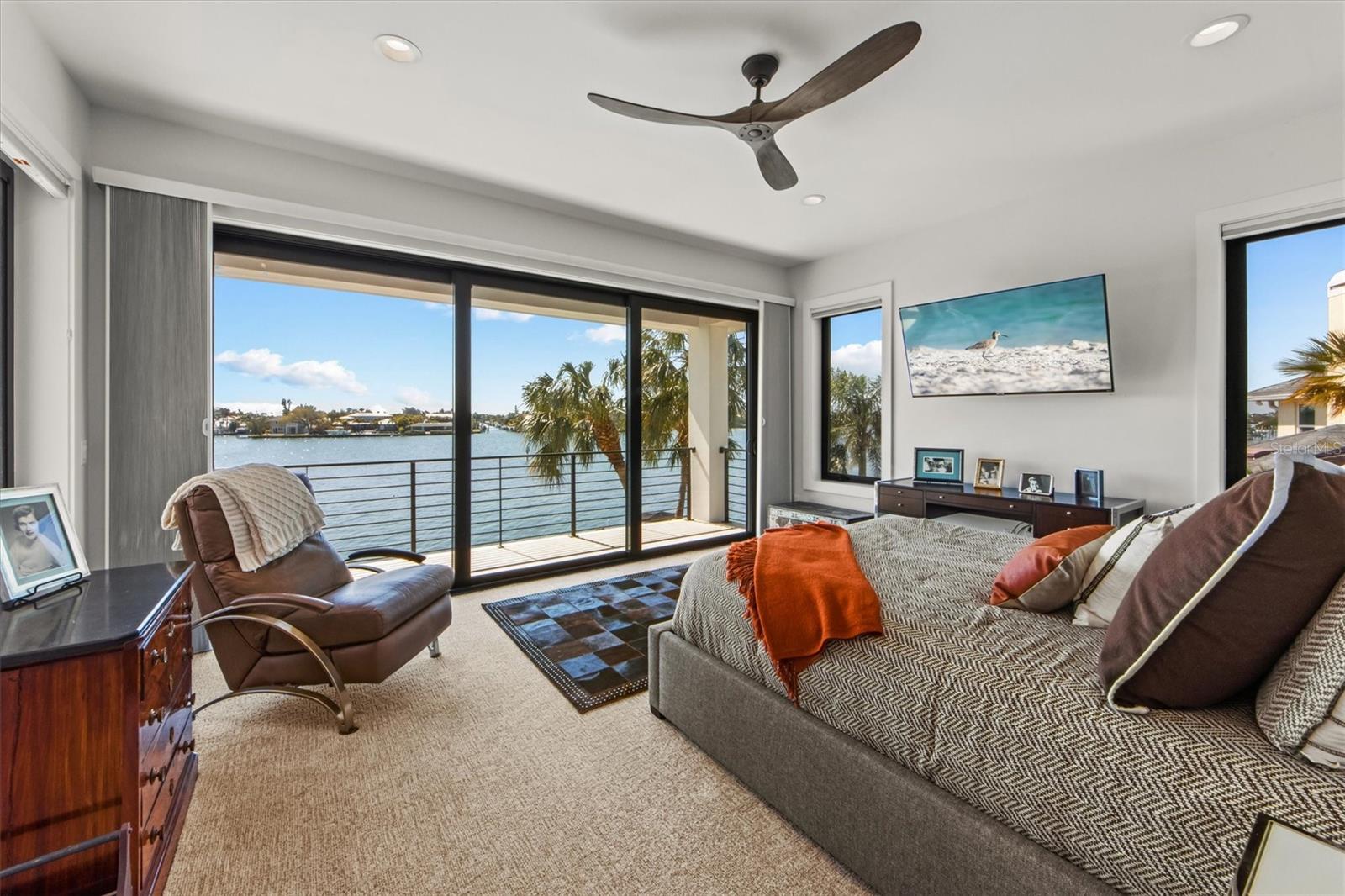NORTH POINT HARBOUR UNIT THREE - Residential