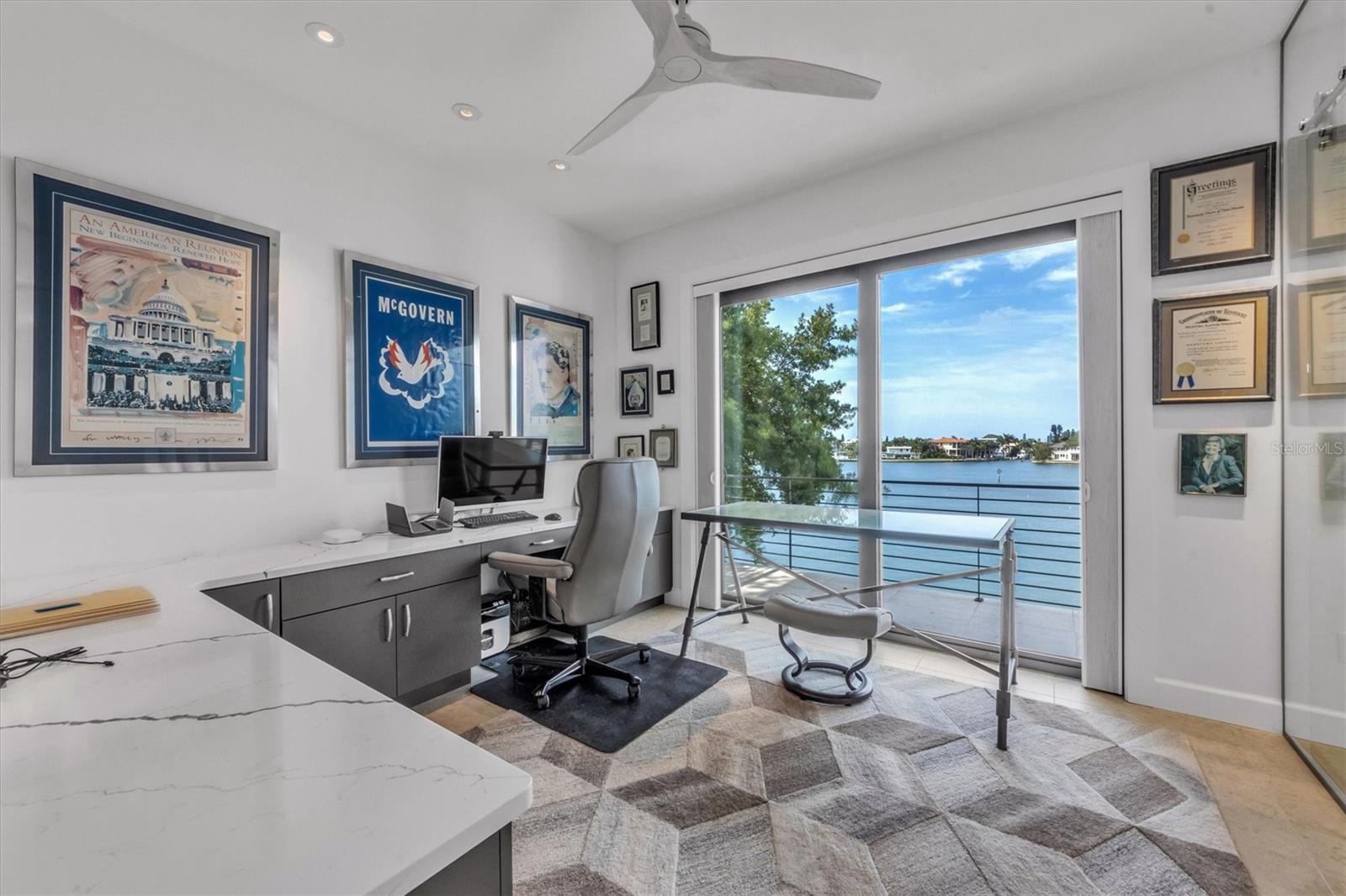 NORTH POINT HARBOUR UNIT THREE - Residential