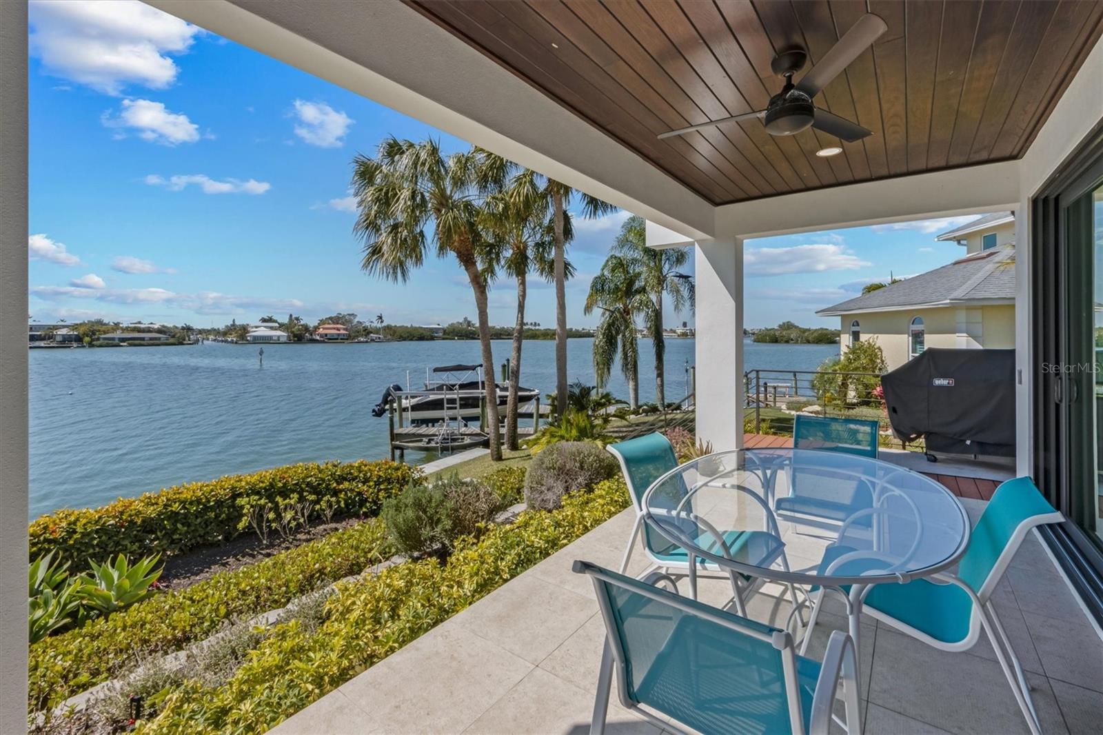 NORTH POINT HARBOUR UNIT THREE - Residential