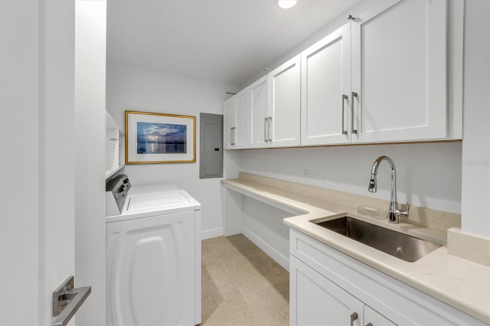NORTH POINT HARBOUR UNIT THREE - Residential