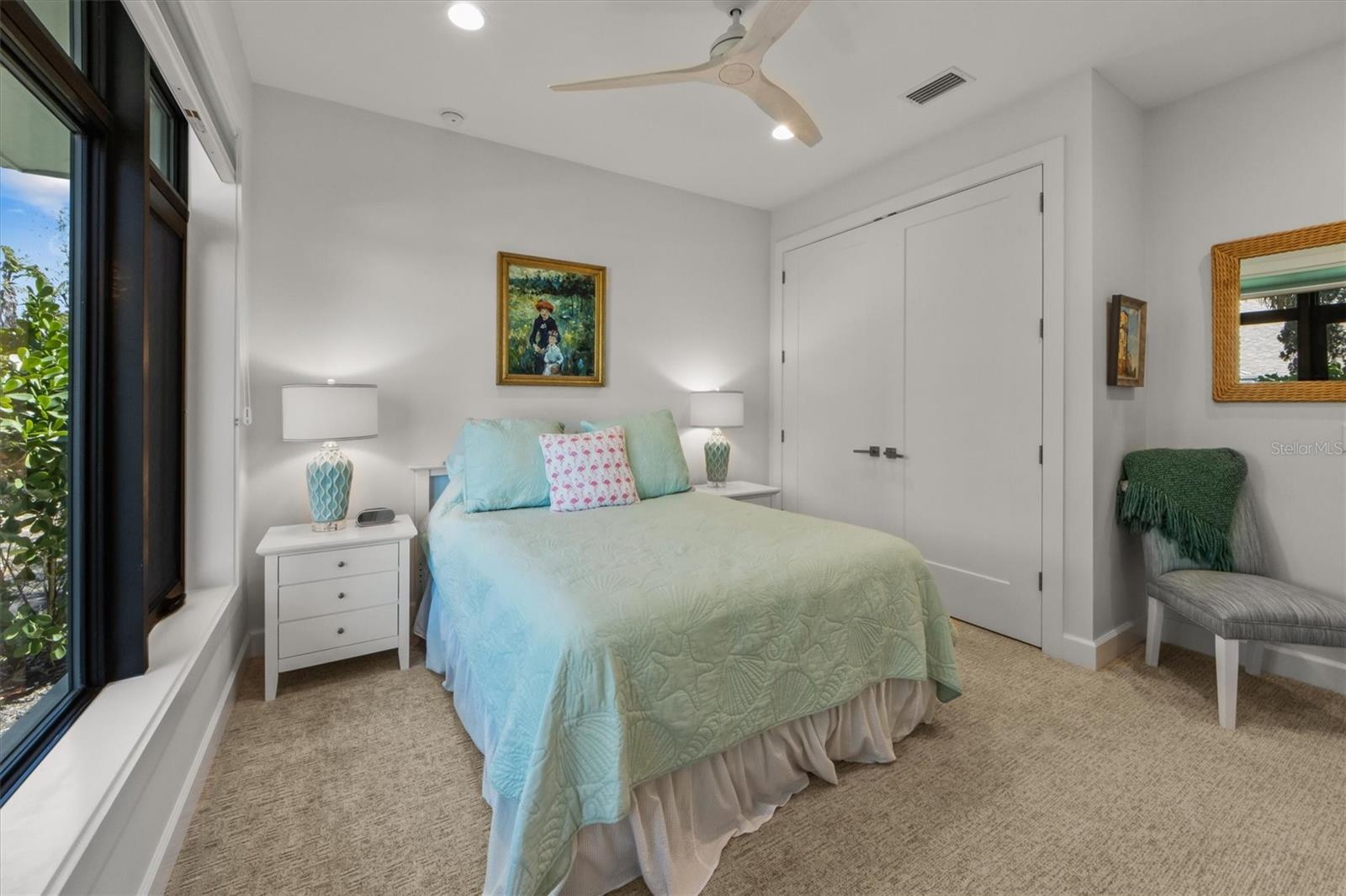 NORTH POINT HARBOUR UNIT THREE - Residential