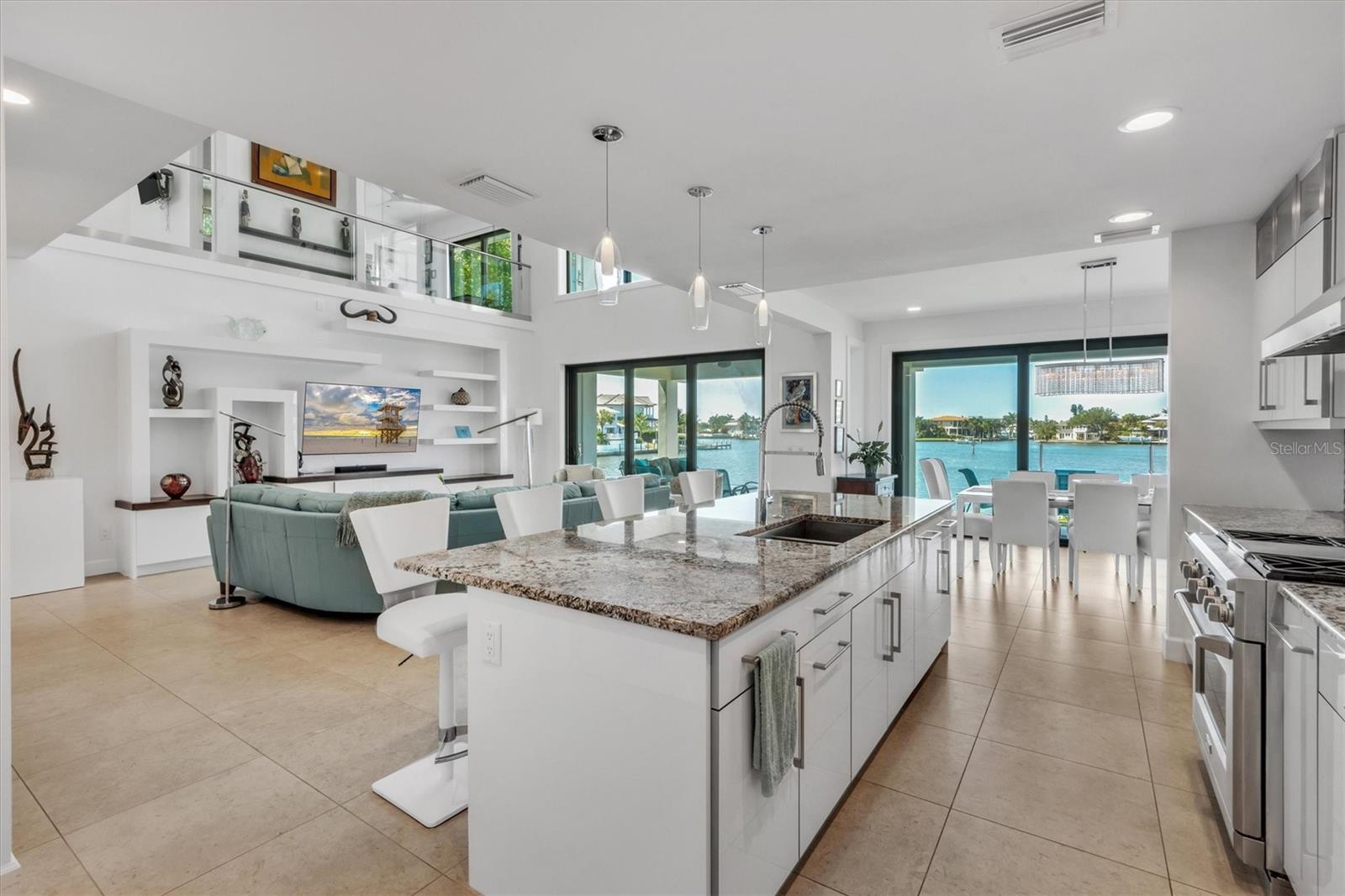 NORTH POINT HARBOUR UNIT THREE - Residential