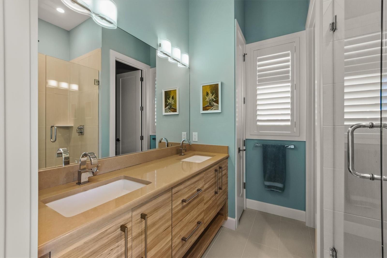 NORTH POINT HARBOUR UNIT THREE - Residential