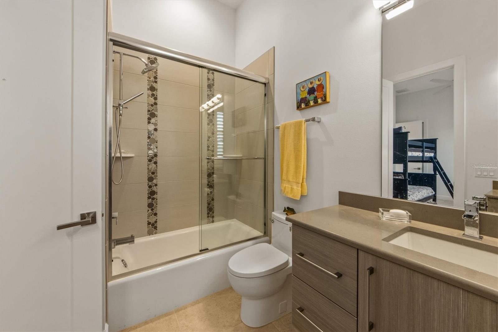 NORTH POINT HARBOUR UNIT THREE - Residential