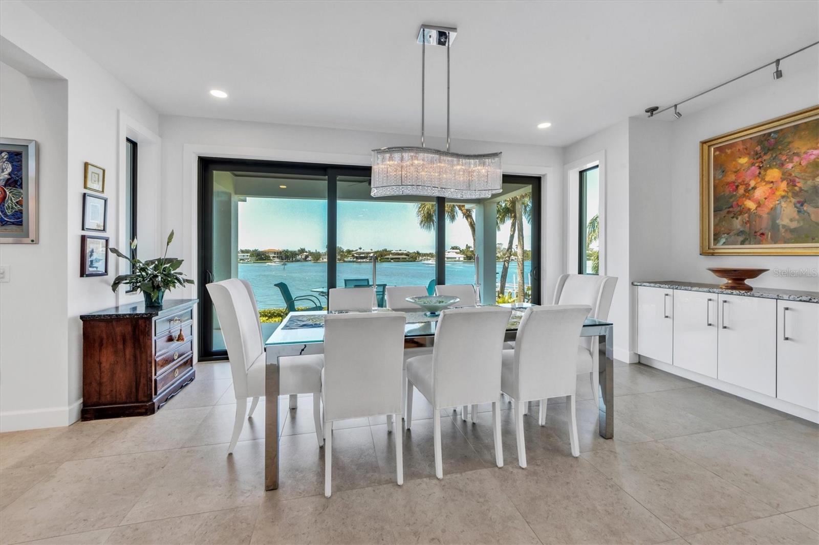 NORTH POINT HARBOUR UNIT THREE - Residential