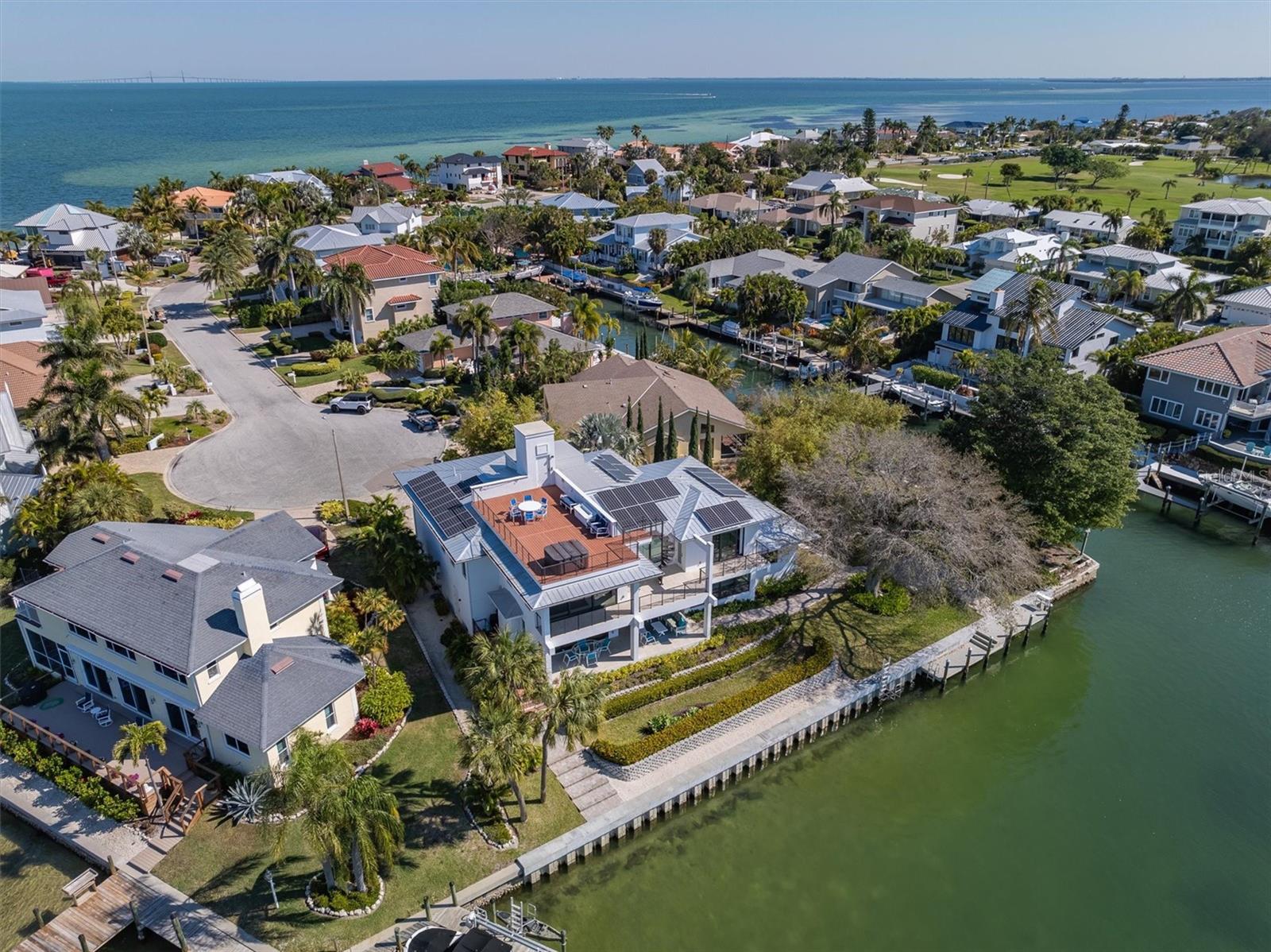 NORTH POINT HARBOUR UNIT THREE - Residential