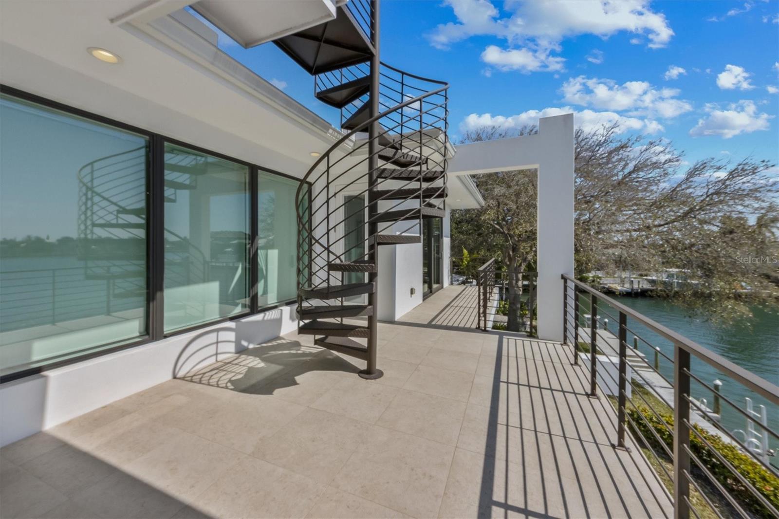 NORTH POINT HARBOUR UNIT THREE - Residential