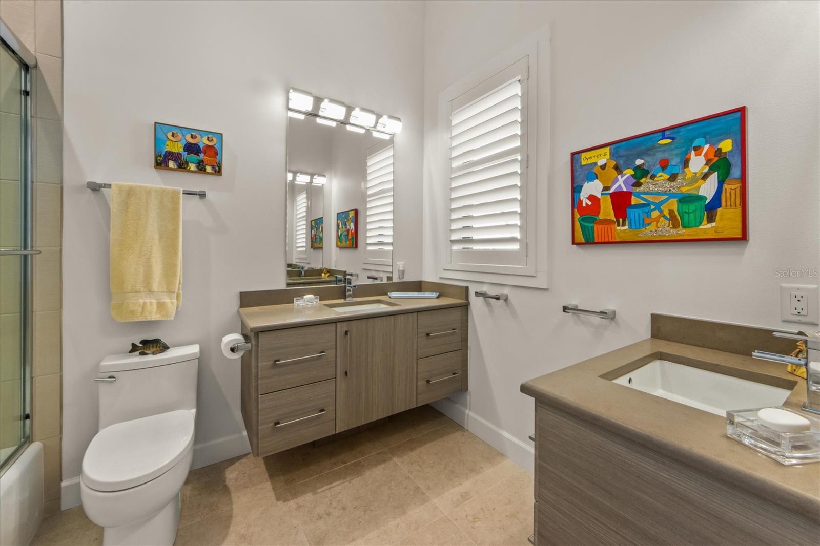 NORTH POINT HARBOUR UNIT THREE - Residential