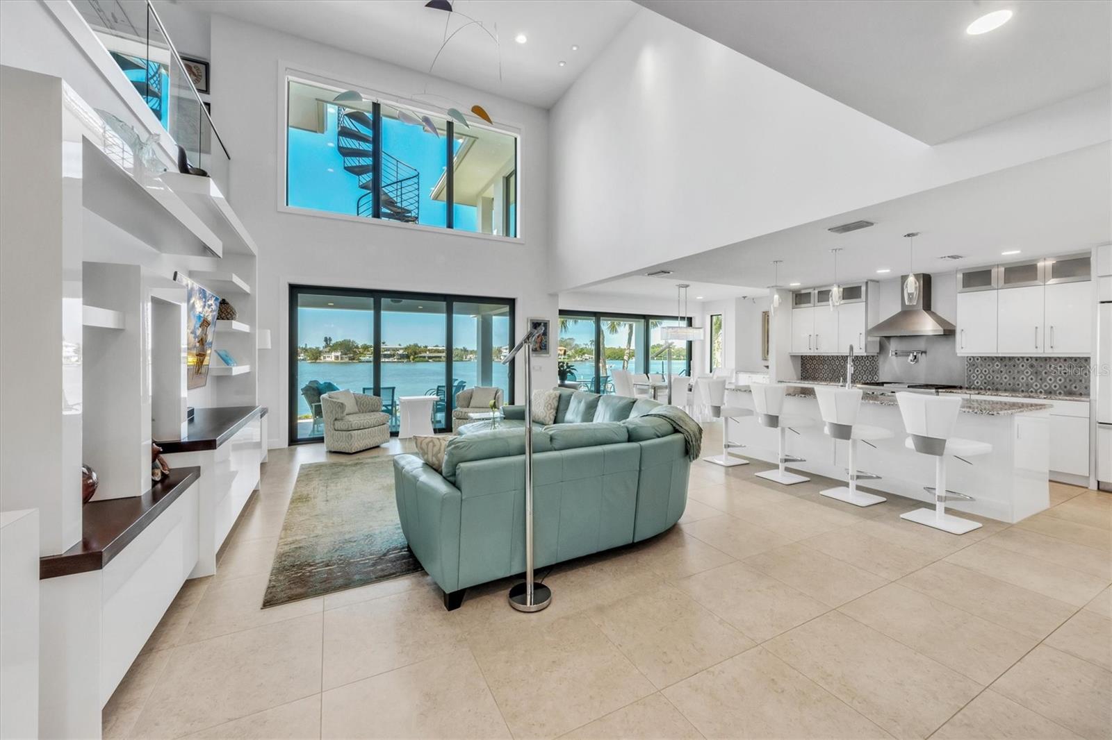 NORTH POINT HARBOUR UNIT THREE - Residential