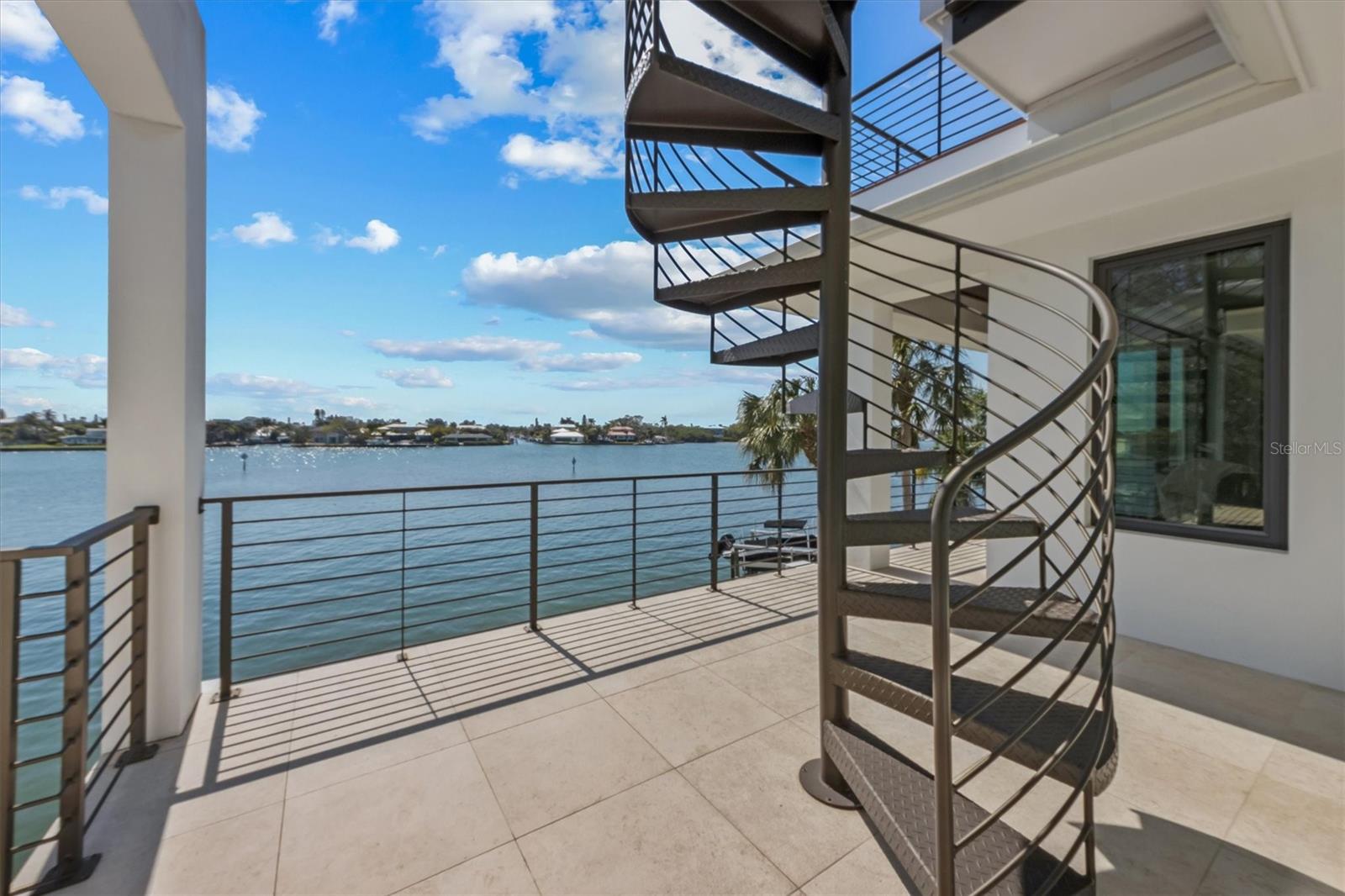 NORTH POINT HARBOUR UNIT THREE - Residential