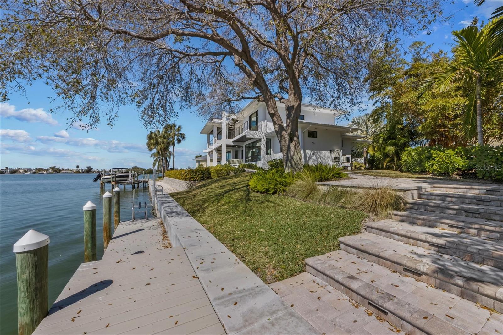NORTH POINT HARBOUR UNIT THREE - Residential