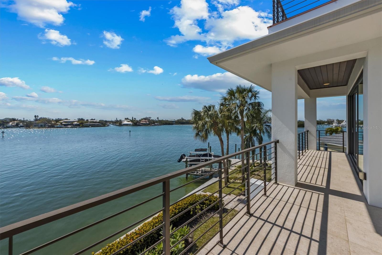 NORTH POINT HARBOUR UNIT THREE - Residential