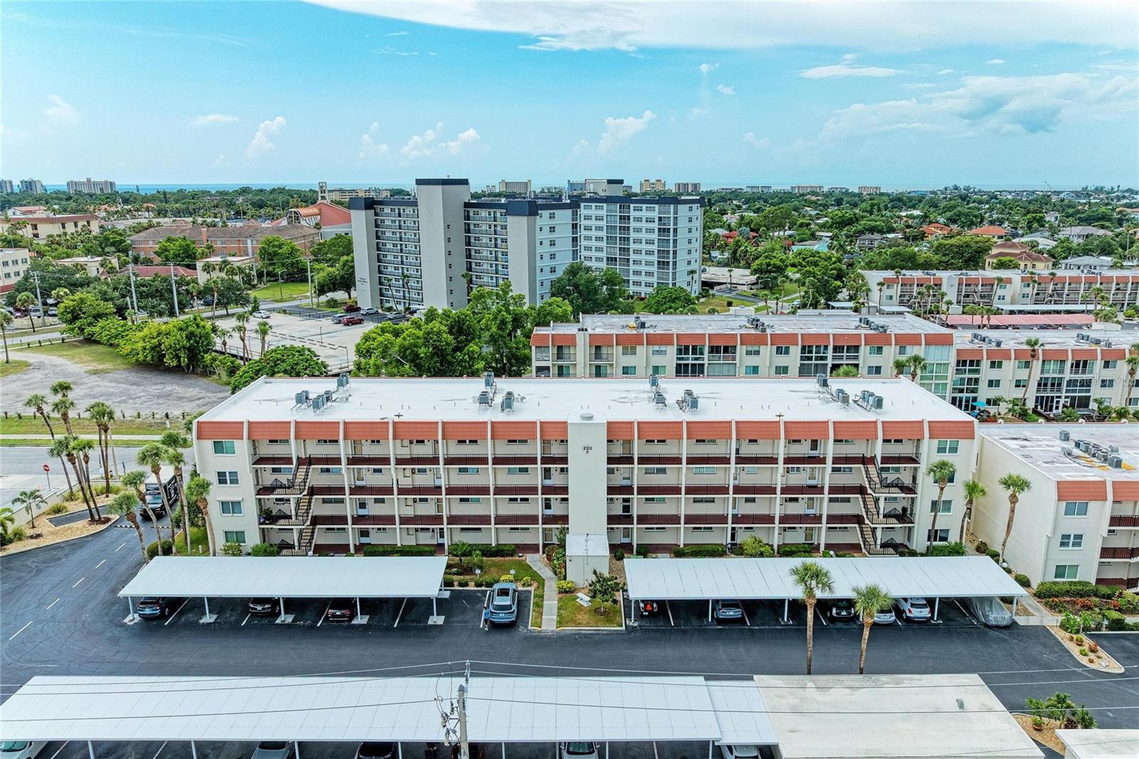 BELLA COSTA II - Residential