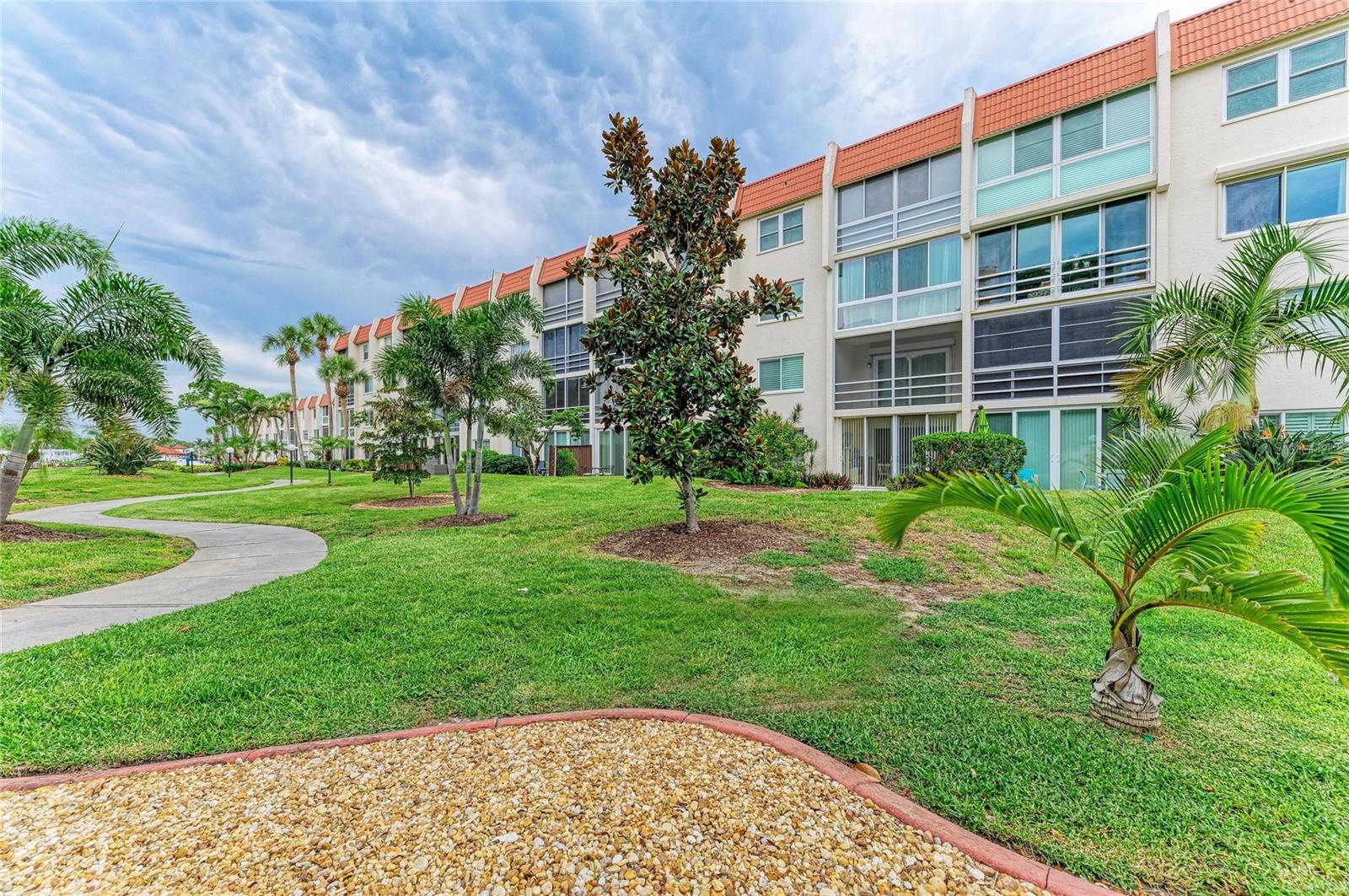 BELLA COSTA II - Residential