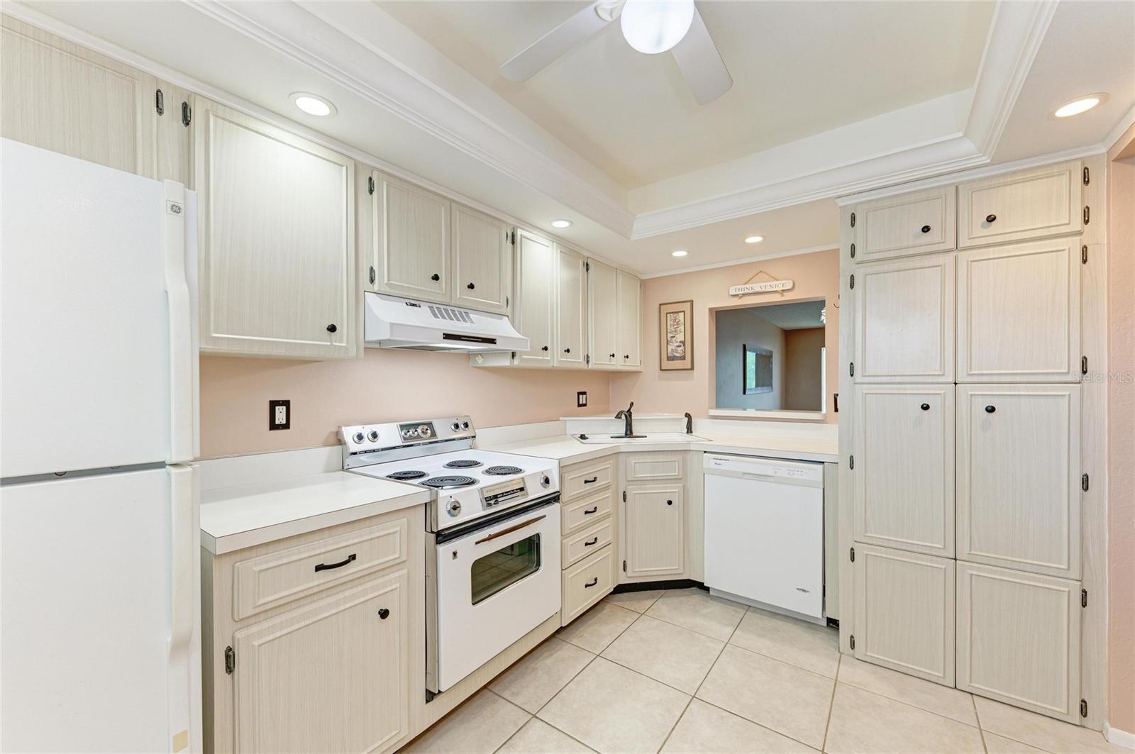 BELLA COSTA II - Residential