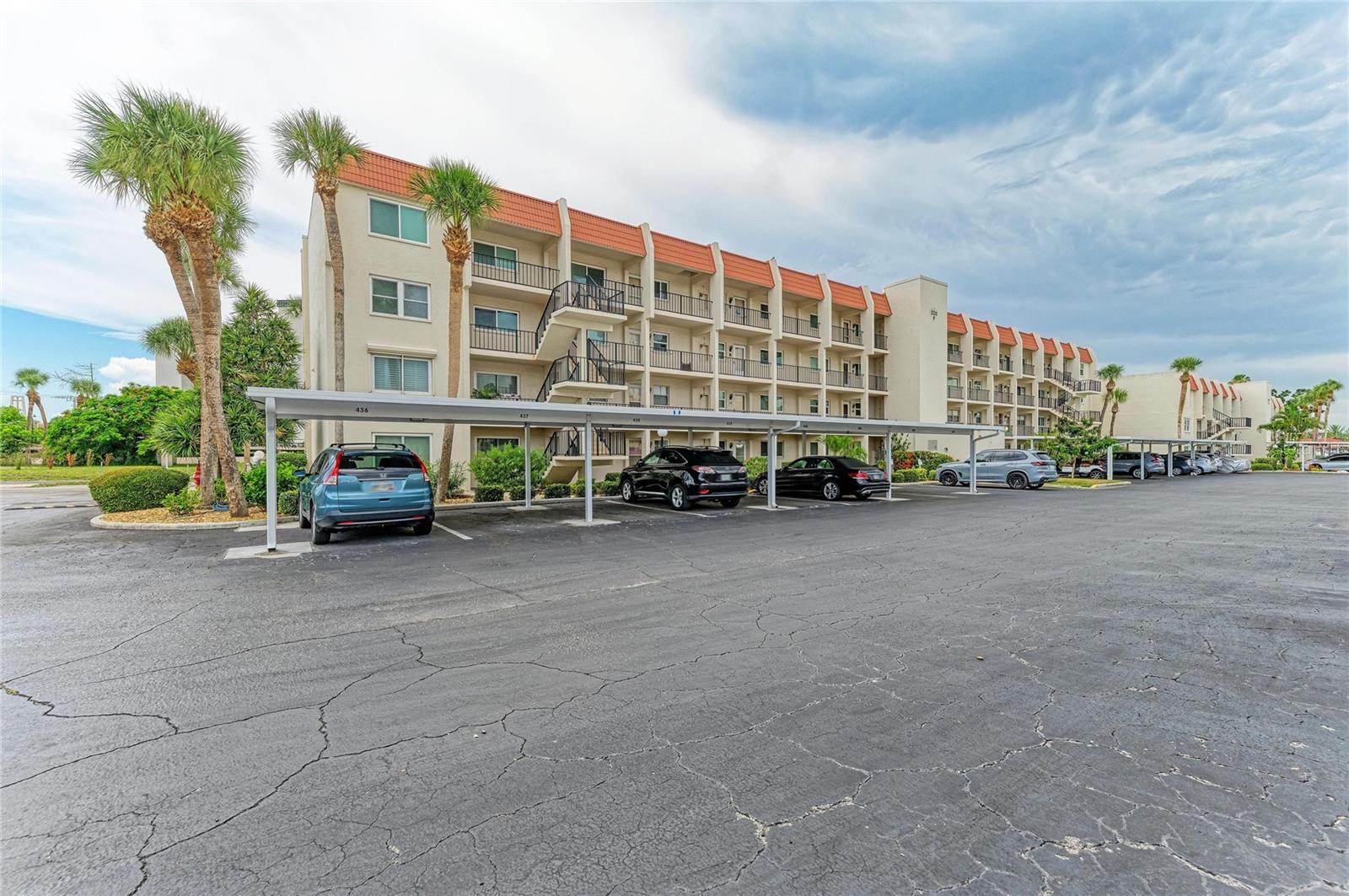 BELLA COSTA II - Residential